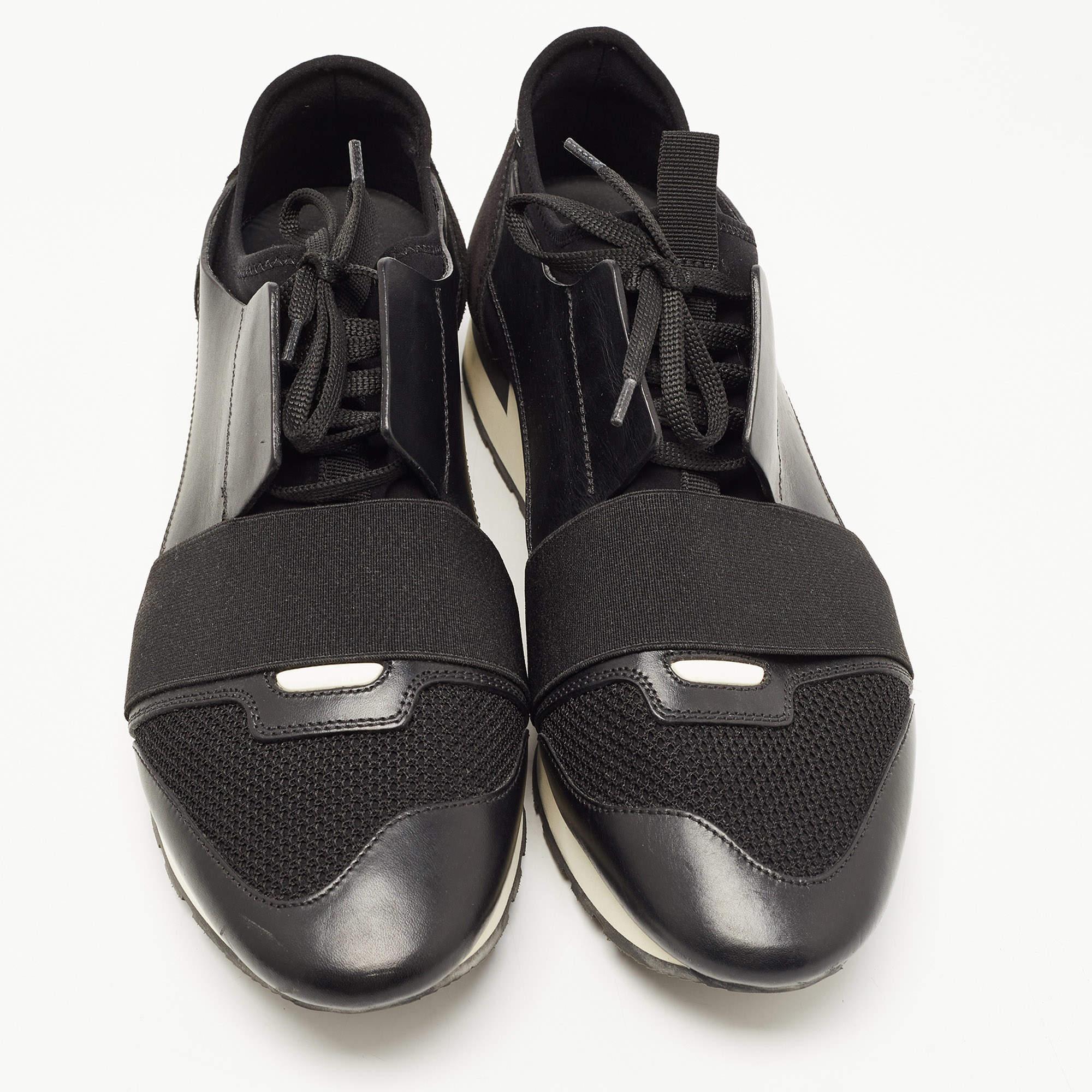 Balenciaga Black Leather and Mesh Race Runner Sneakers Size 43 In Good Condition In Dubai, Al Qouz 2