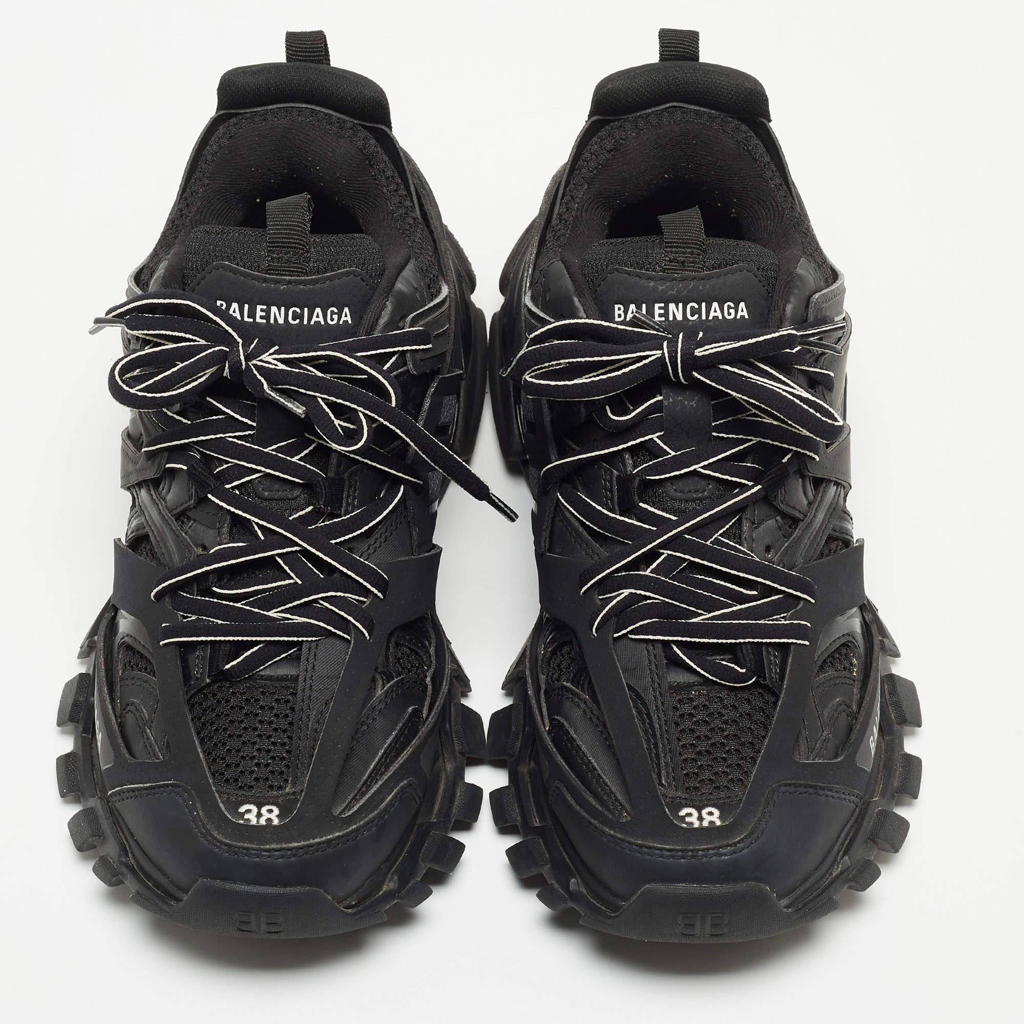 Balenciaga Black Leather and Mesh Track Sneakers  In Excellent Condition In Dubai, Al Qouz 2