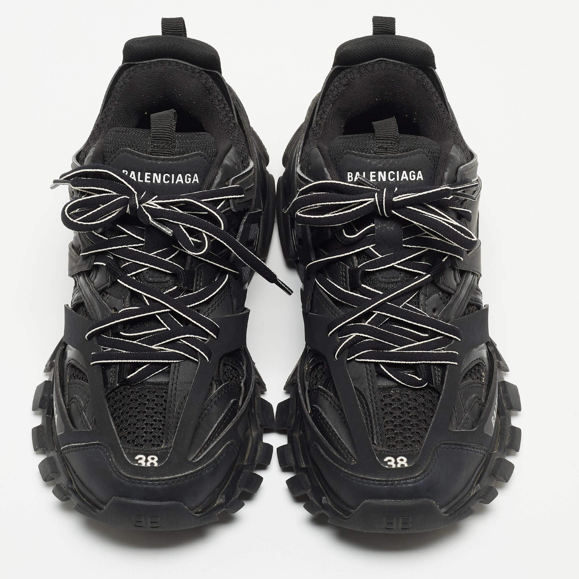 Balenciaga Black Leather and Mesh Track Sneakers In Excellent Condition In Dubai, Al Qouz 2