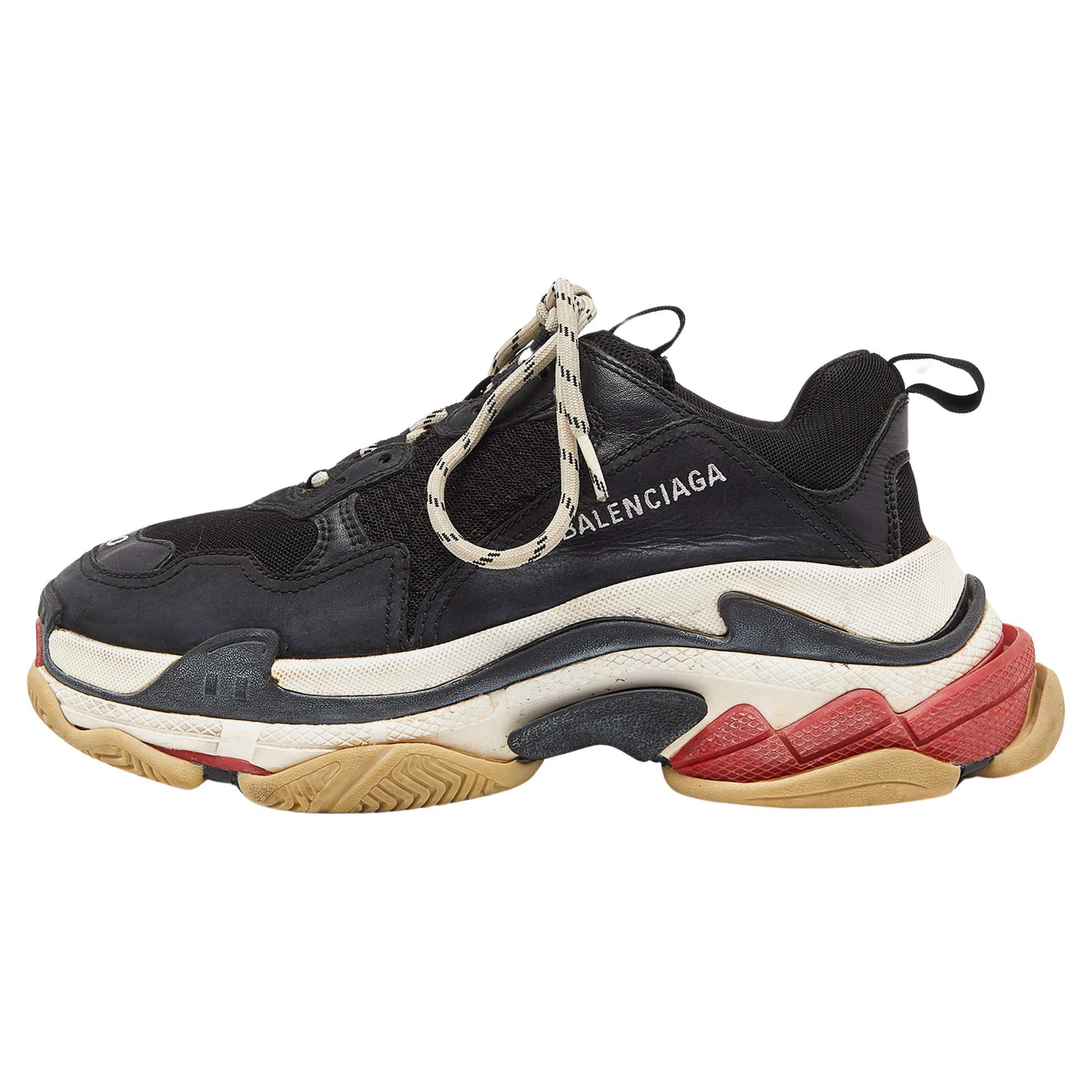 Balenciaga Black Leather and Mesh Triple S Sneakers Size 40 For Sale