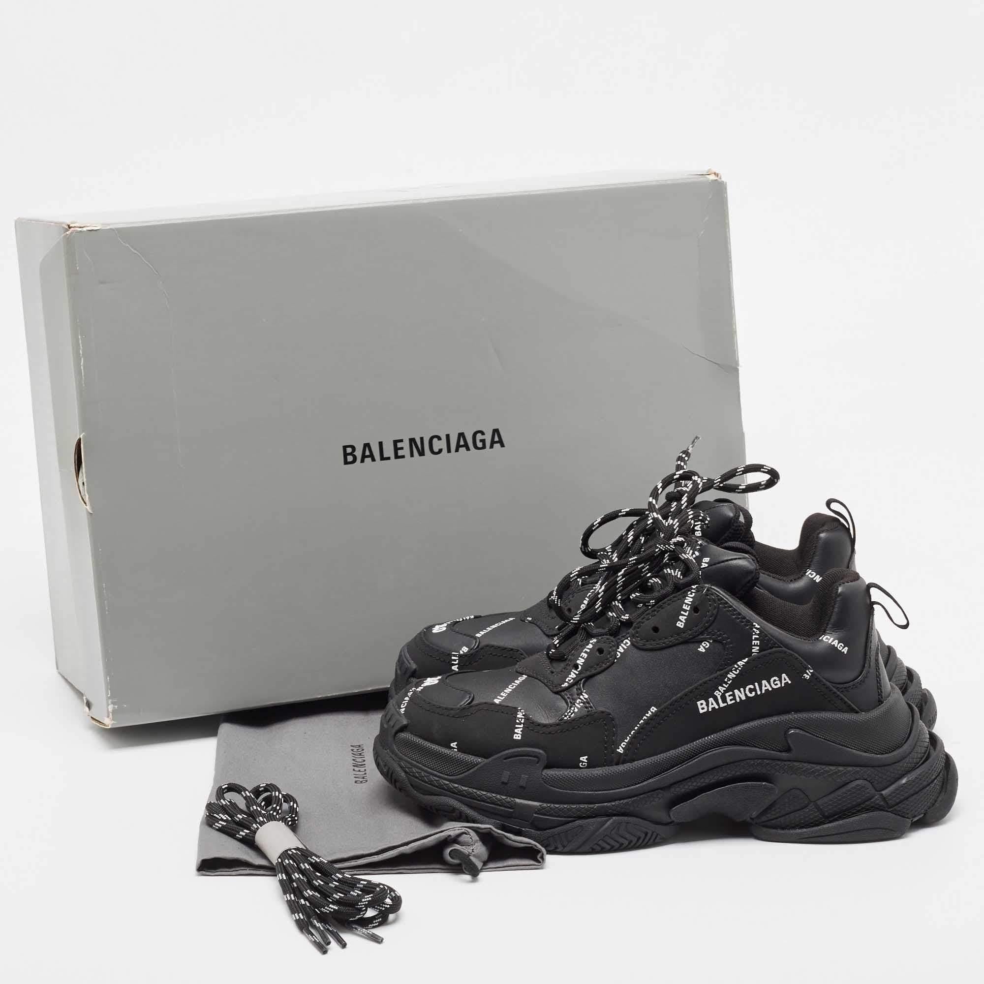 Balenciaga Black Leather and Nubuck Allover Logo Triple S Sneakers Size 40 For Sale 6