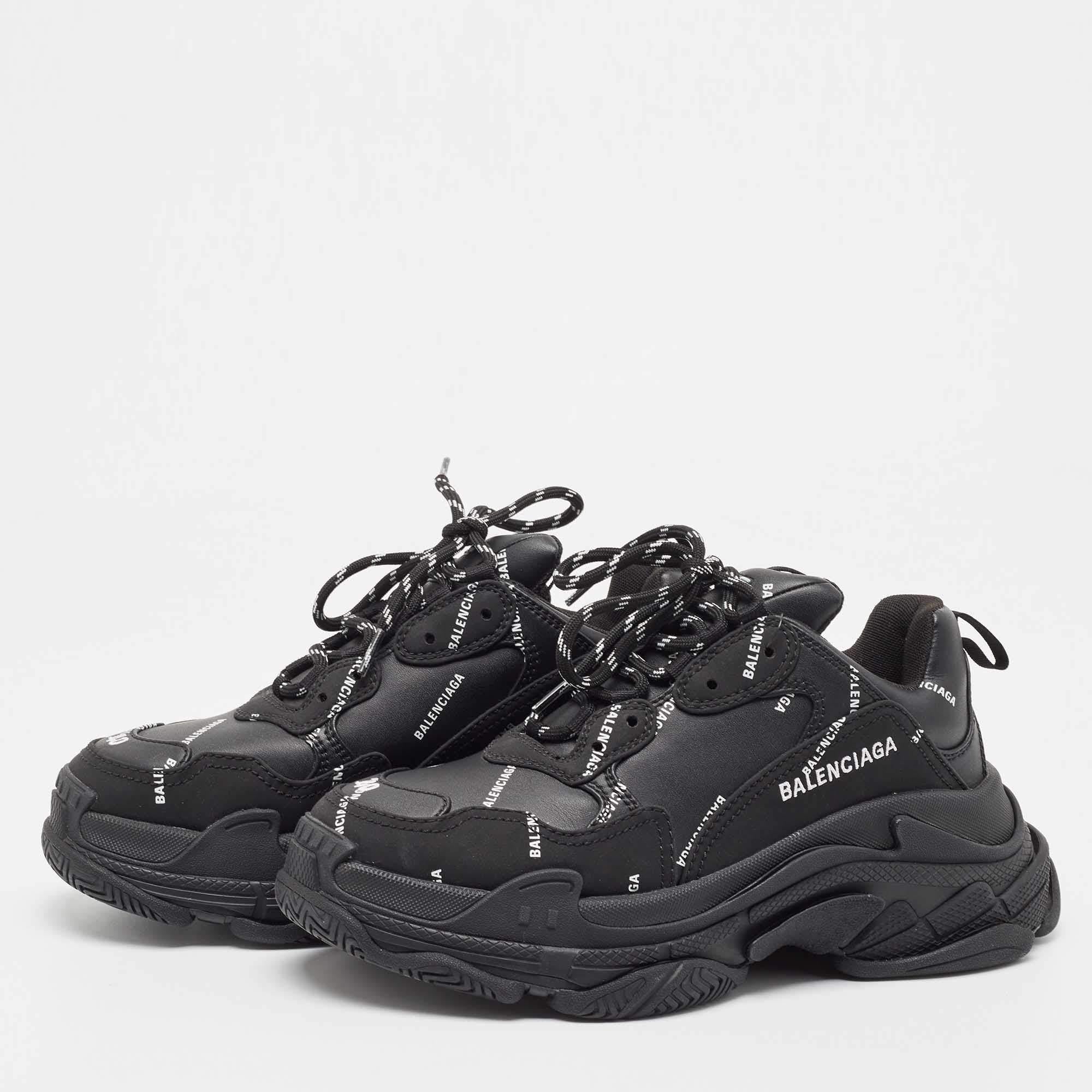 Balenciaga Black Leather and Nubuck Allover Logo Triple S Sneakers Size 40 For Sale 5