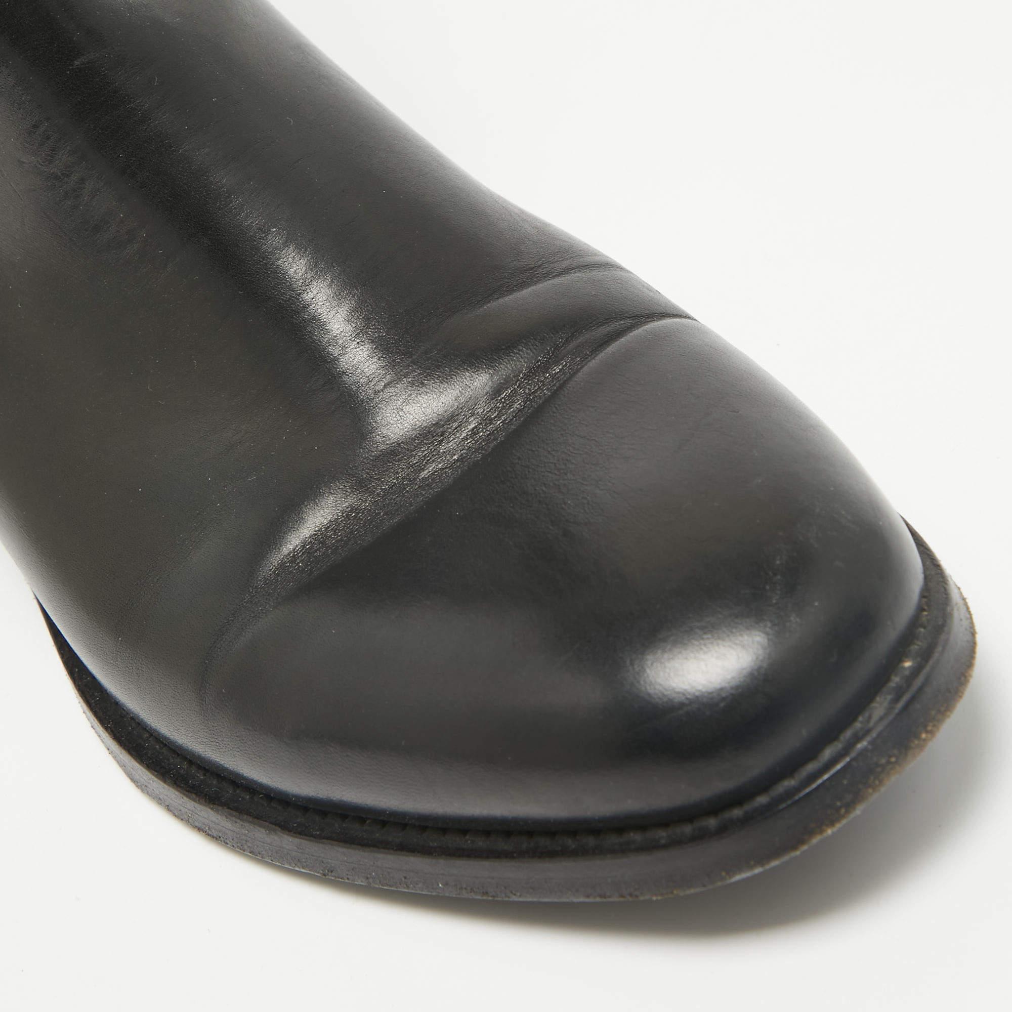 Balenciaga Black Leather Ankle Length Boots Size 41 For Sale 3
