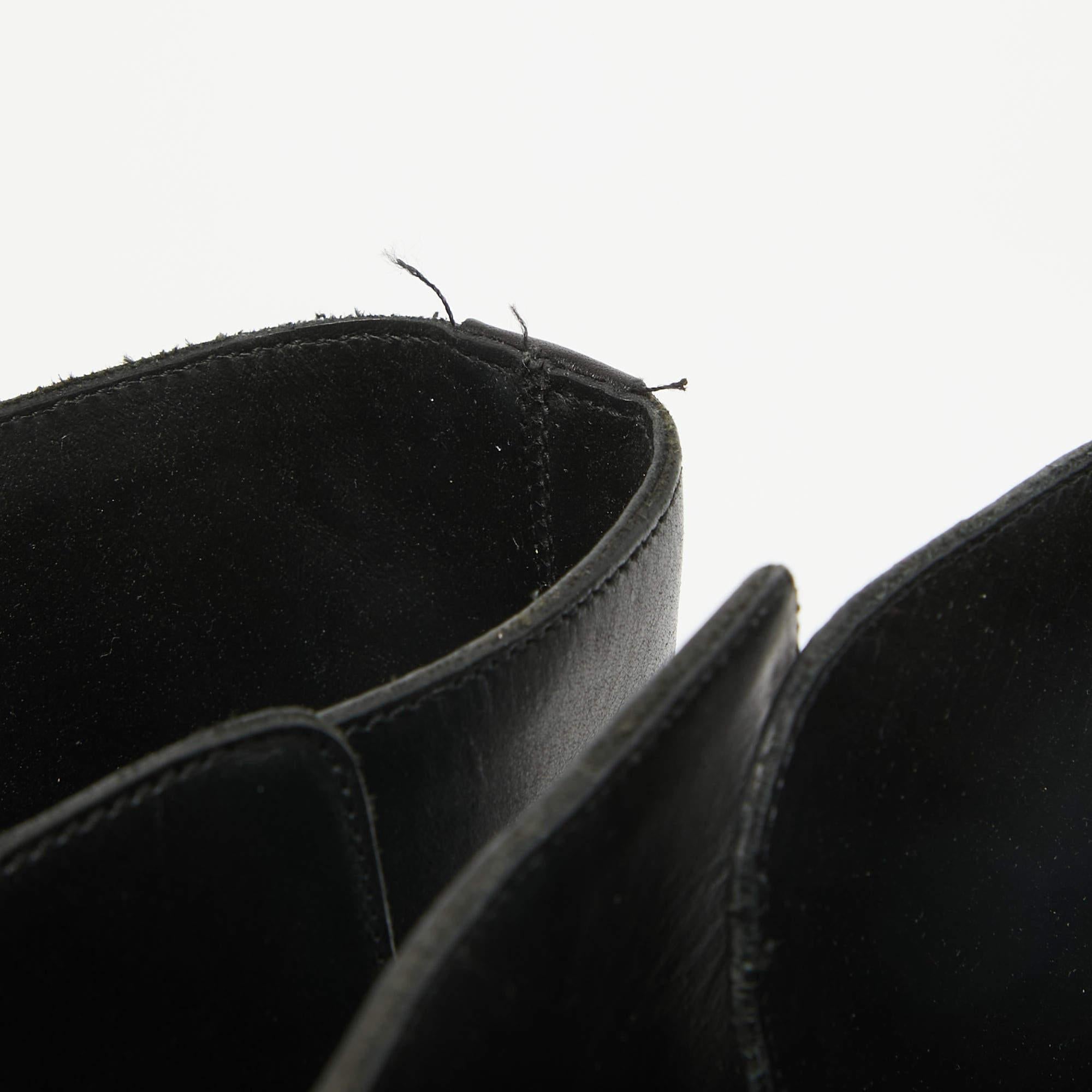 Balenciaga Black Leather Ankle Length Boots Size 41 For Sale 4