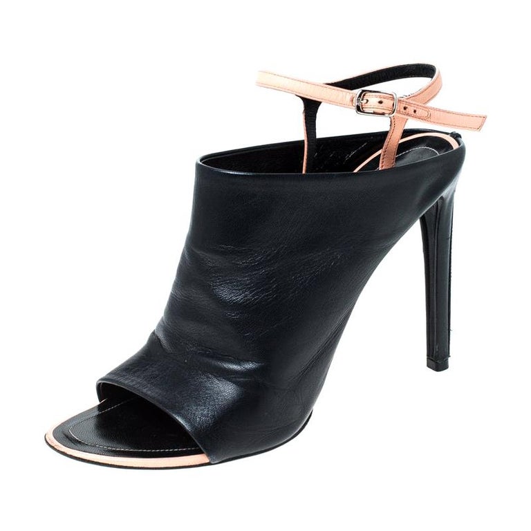 Balenciaga Black Leather Ankle Strap Sandals Size 40 For Sale at 1stDibs