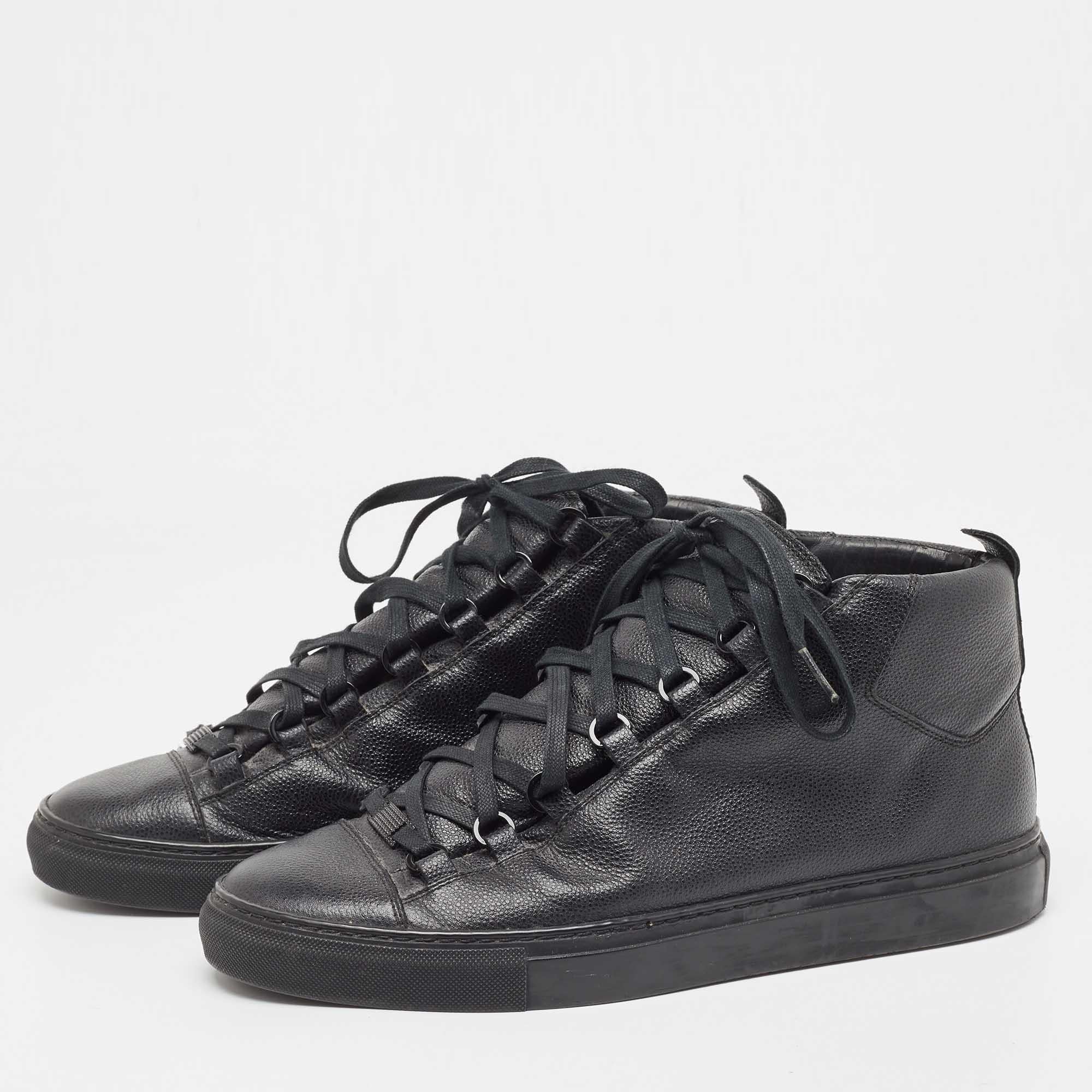 Balenciaga Black Leather Arena High Top Sneakers Size 43 In Good Condition For Sale In Dubai, Al Qouz 2