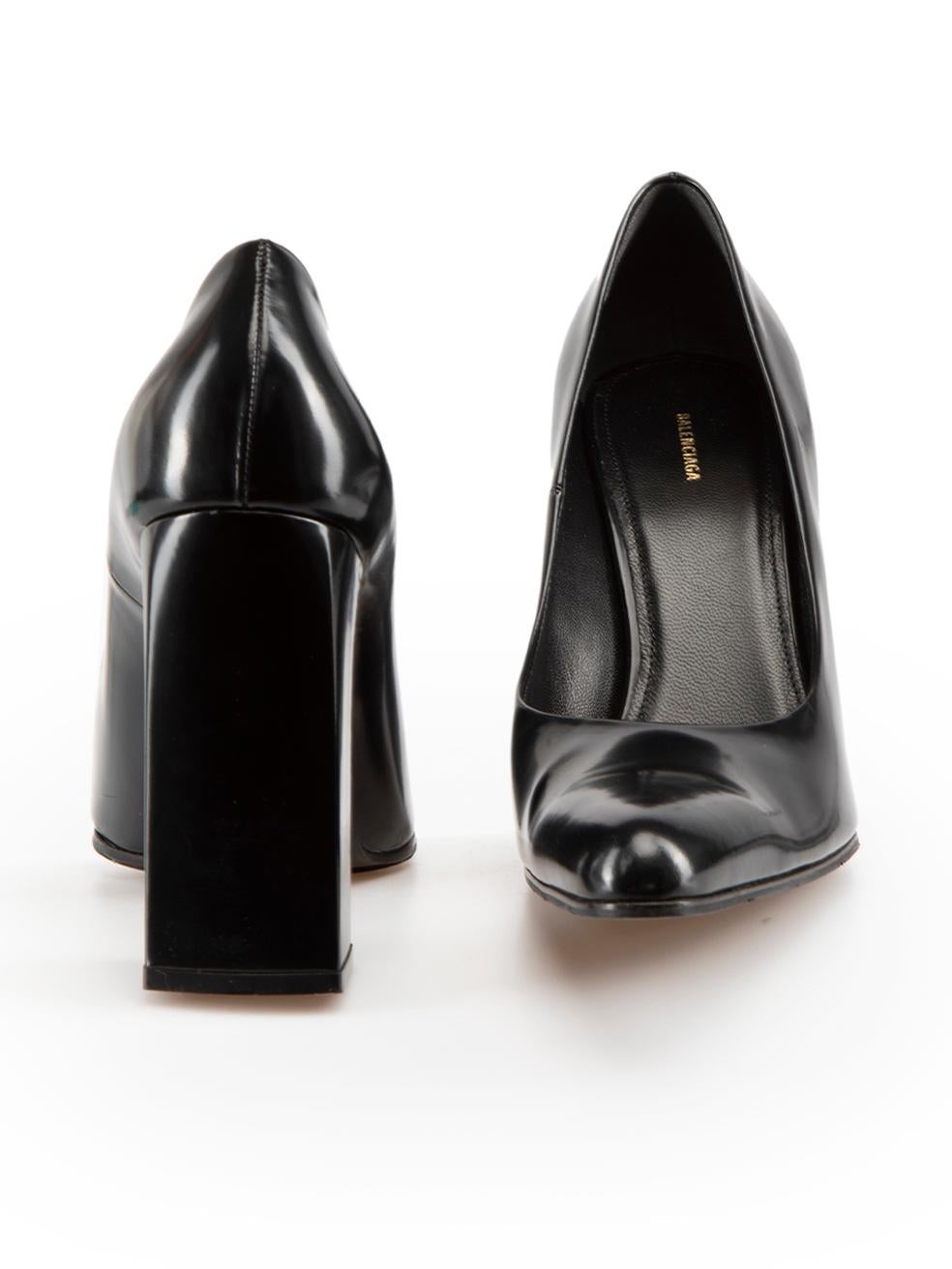 Balenciaga Black Leather Block Heel Pumps Size IT 40 In Excellent Condition For Sale In London, GB