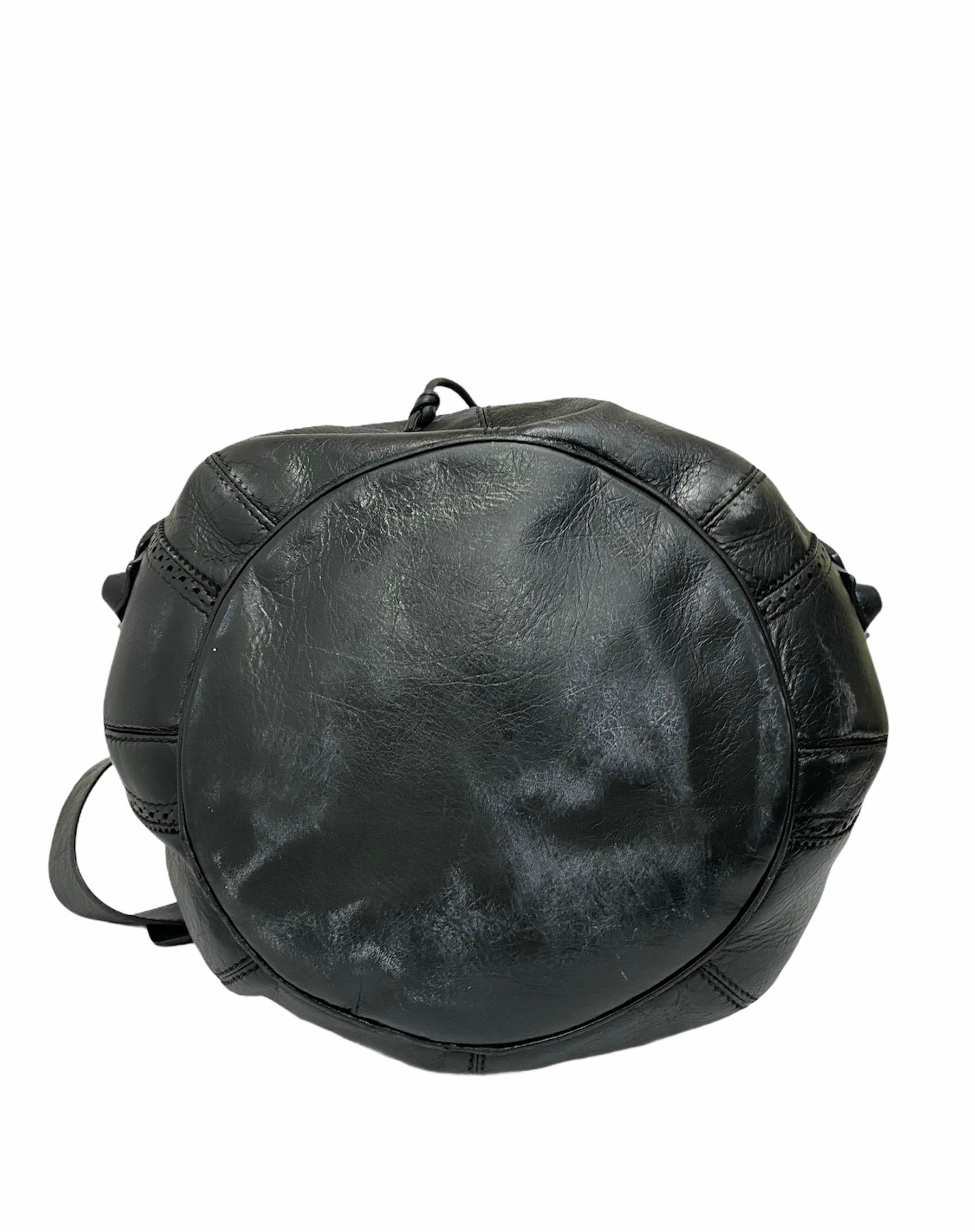 Balenciaga Black Leather Bucket Bag with Silver Hardware In Good Condition In Torre Del Greco, IT