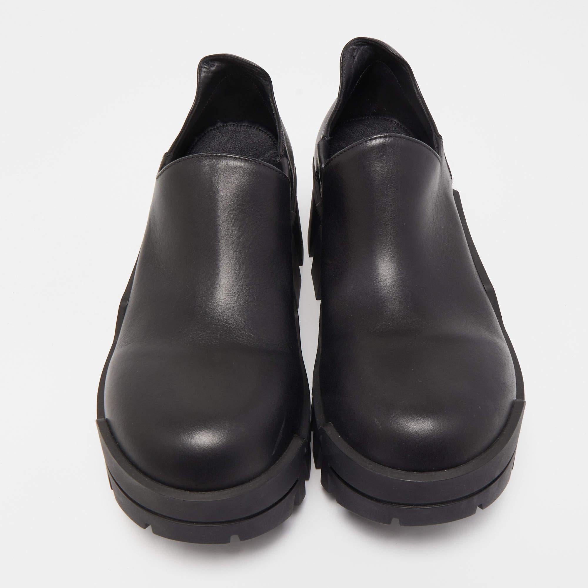 Balenciaga Black Leather Bulldozer Mini Boots  In New Condition In Dubai, Al Qouz 2