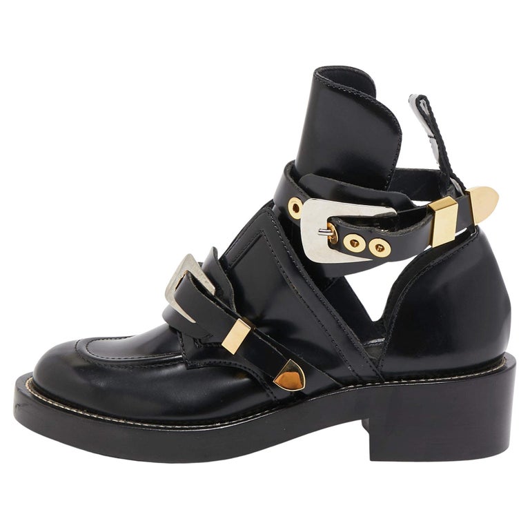 Balenciaga Black Leather Ceinture Buckle Detail Ankle Boots Size 41 at  1stDibs