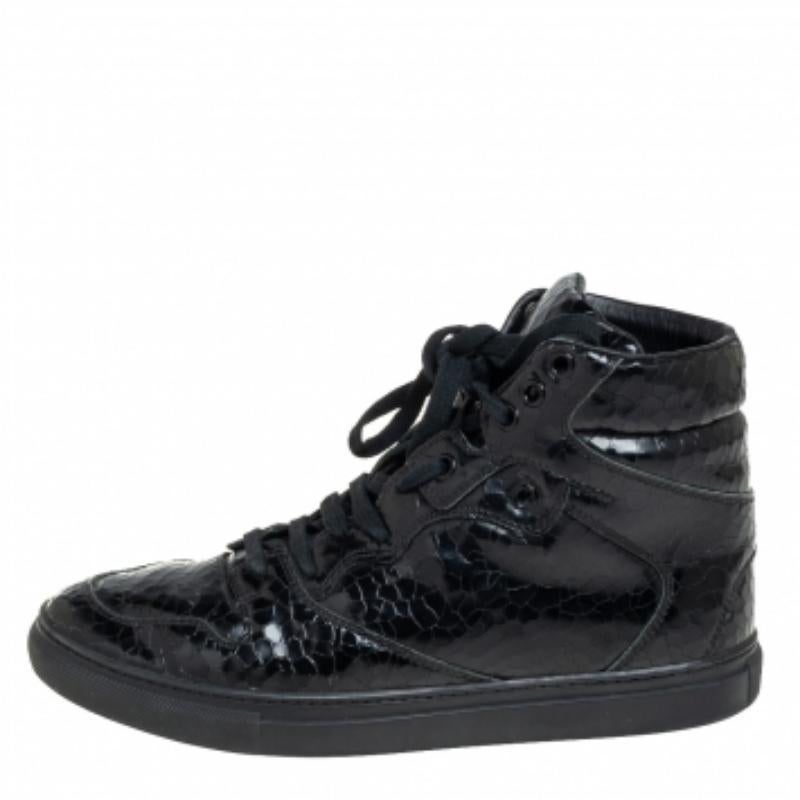 Balenciaga Black  Leather High Top Sneakers Size 39 In Good Condition For Sale In Dubai, Al Qouz 2