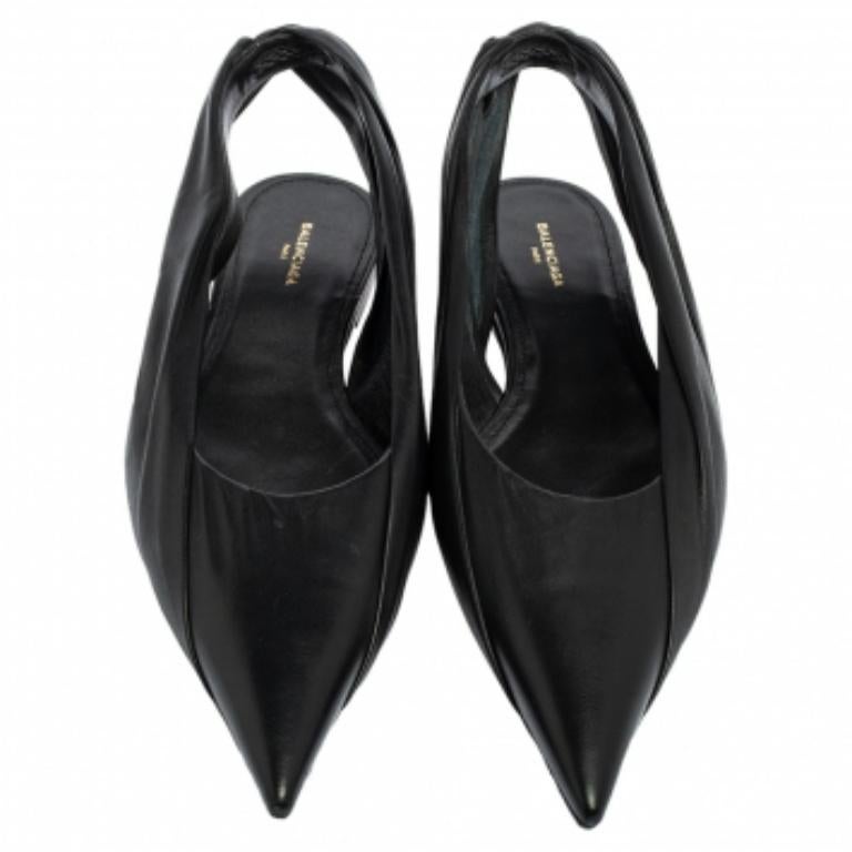 Balenciaga Negro Cuero Cuchillo Puntiagudo Toe Slingback Flats Tamaño 37 en venta 1