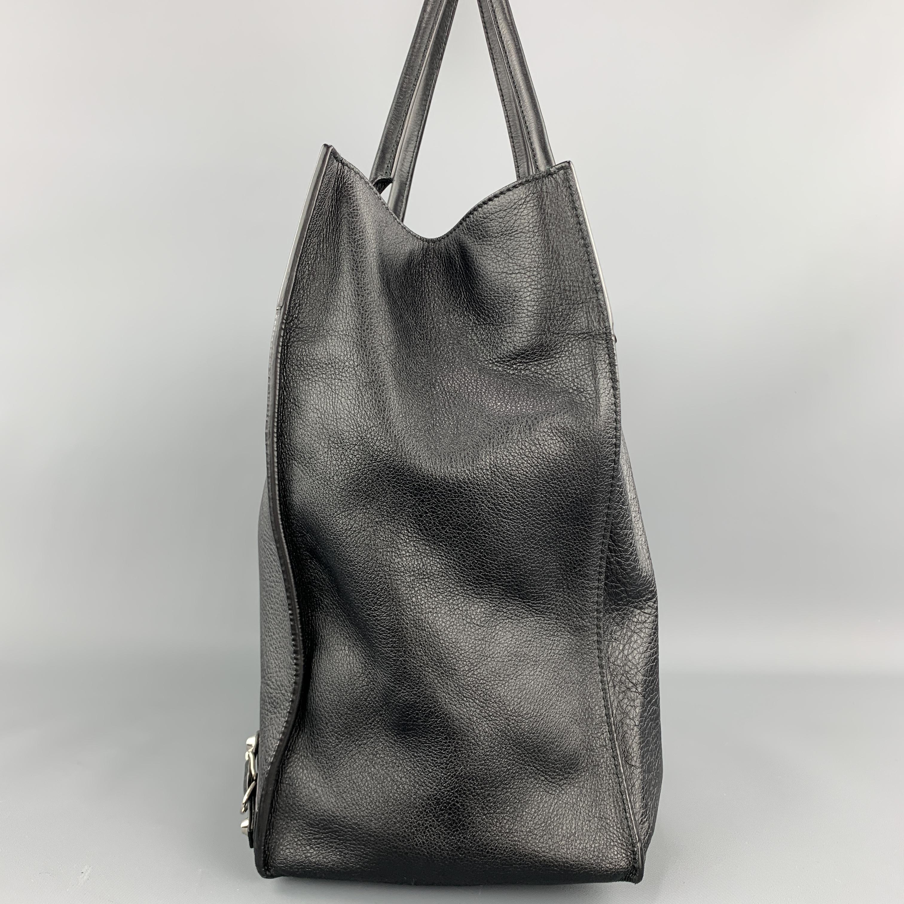 BALENCIAGA Black Leather Large CITY Tote Handbag In Excellent Condition In San Francisco, CA