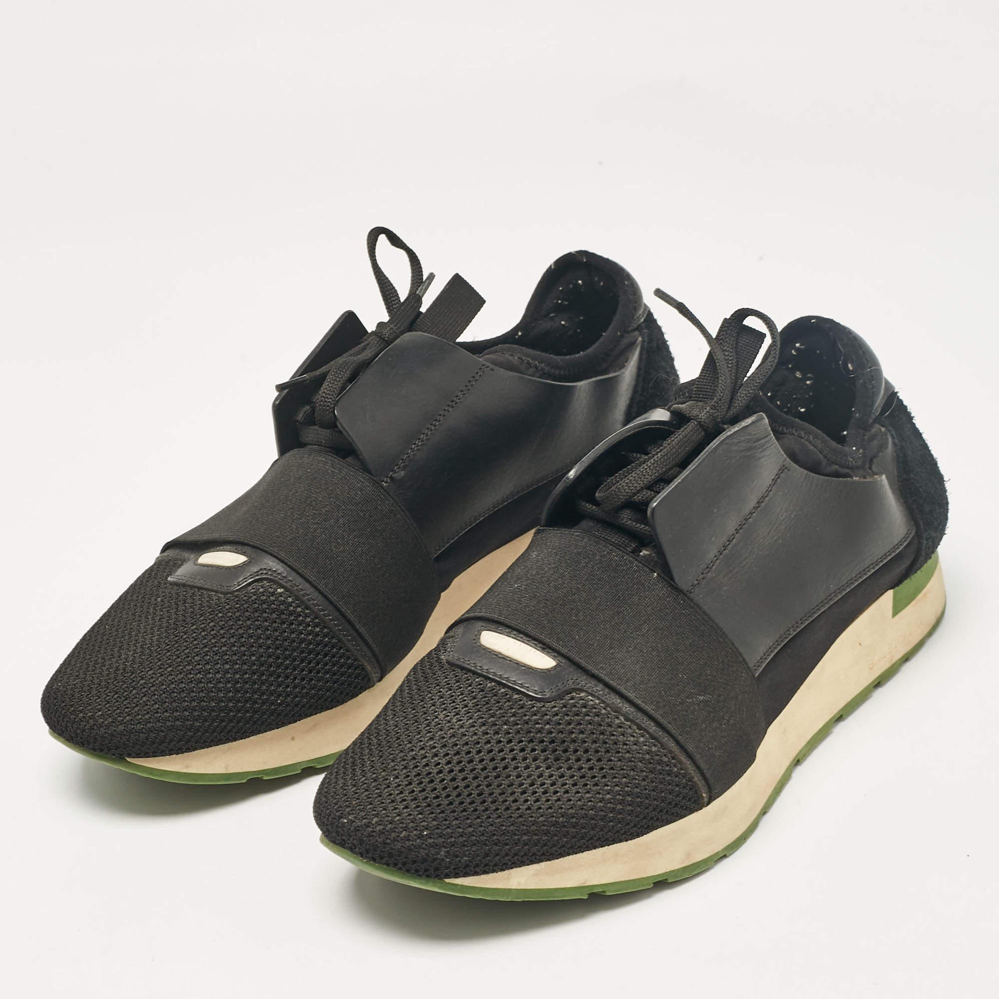 The Balenciaga Race Runner sneakers have been crafted from quality materials and feature a chic silhouette. They flaunt covered toes strap detailing on the vamps and tie up fastenings. They are complete with a leather lined insole and a tough base