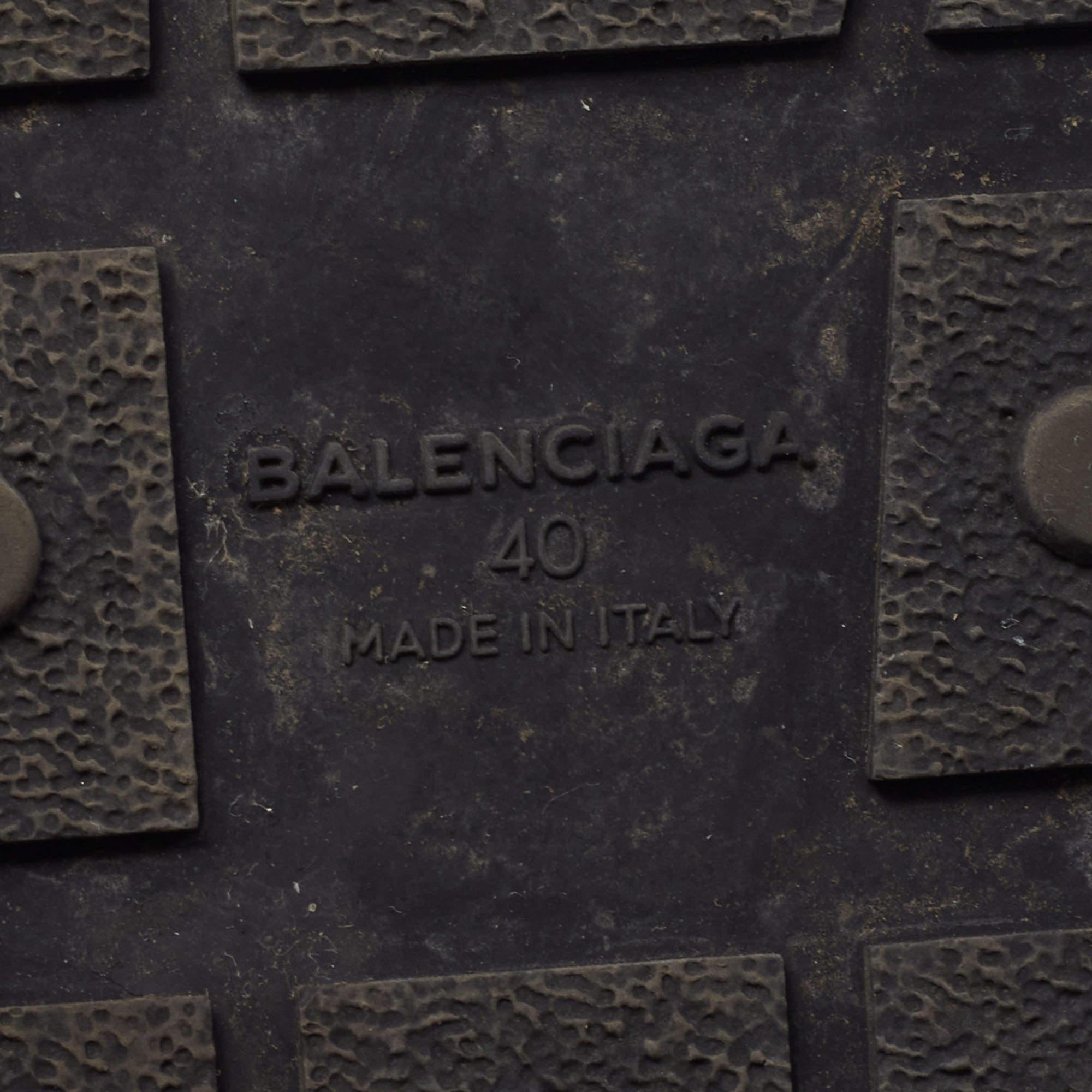 Balenciaga - Baskets de course en cuir noir et maille, taille 40 en vente 2