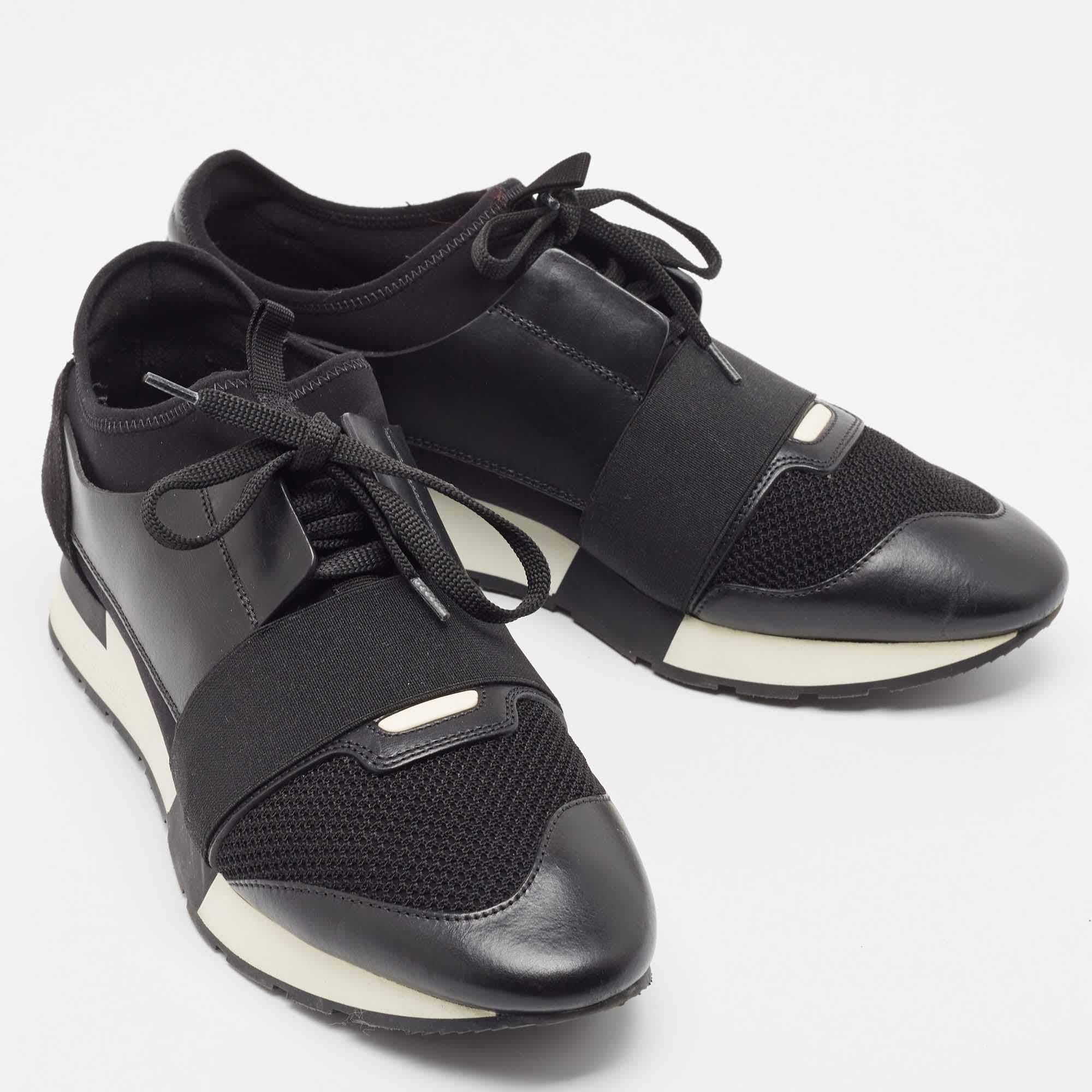 Balenciaga Black Leather, Mesh Race Runner Sneakers Size 42 In Good Condition For Sale In Dubai, Al Qouz 2