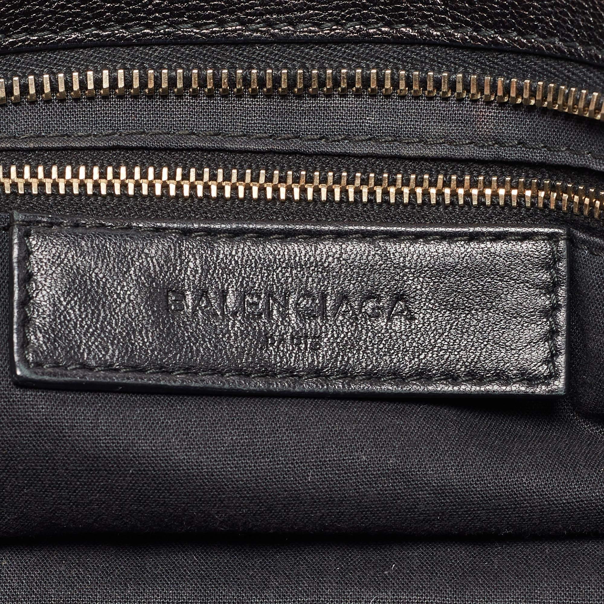 Balenciaga - Fourre-tout Classic City en cuir noir à bords métallisés en vente 7