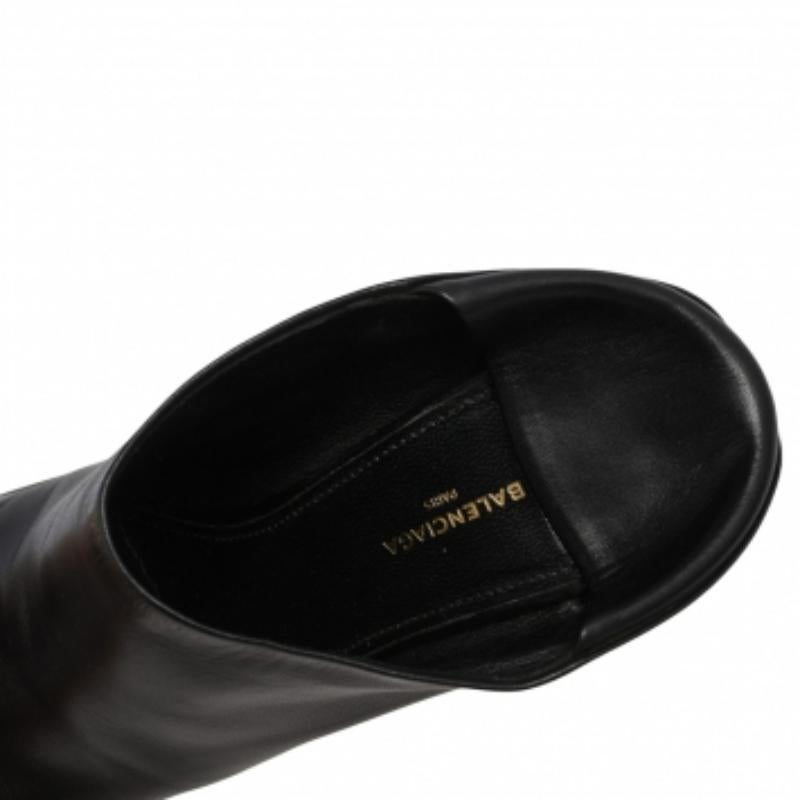 Balenciaga Mules à talon pliable en cuir noir Quadro Taille 37 Pour femmes en vente