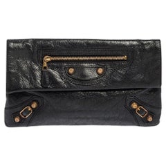 Balenciaga - Pochette enveloppe en cuir noir « RGH »