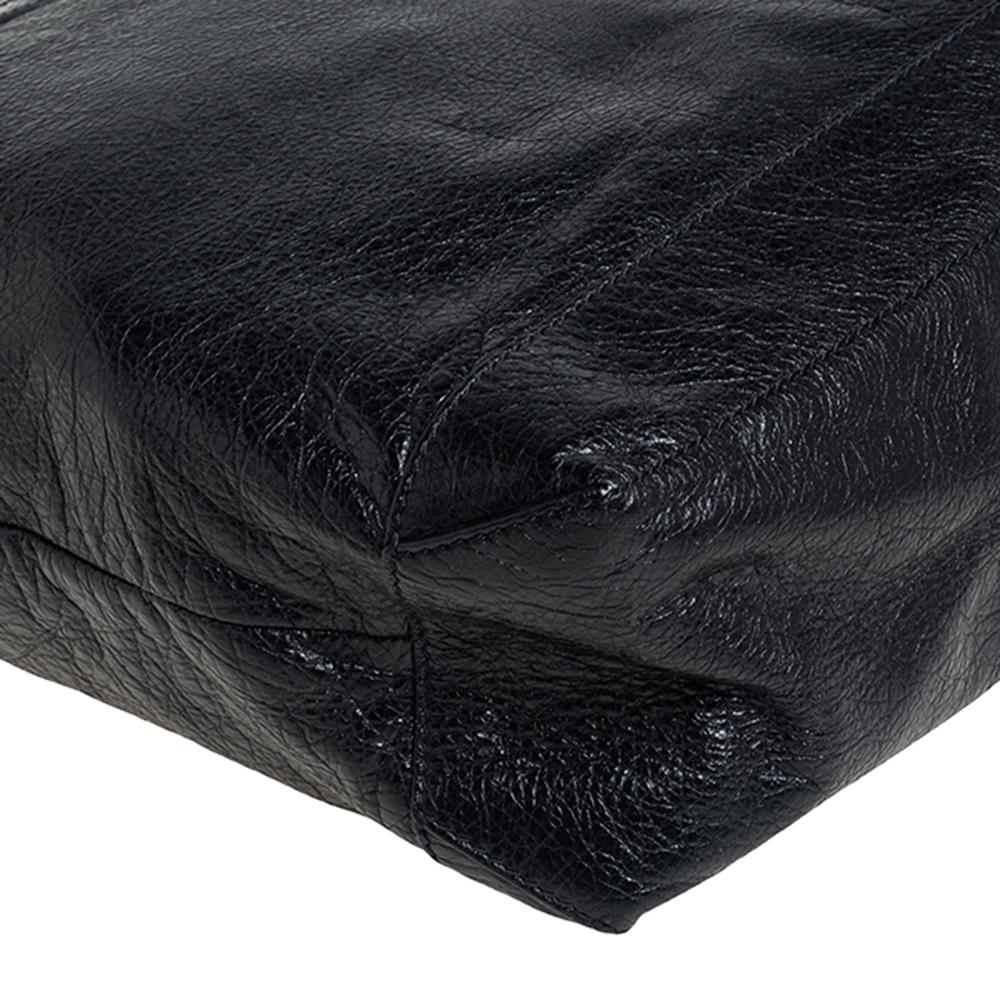 Balenciaga Black Leather RH Day Messenger Bag In Good Condition In Dubai, Al Qouz 2