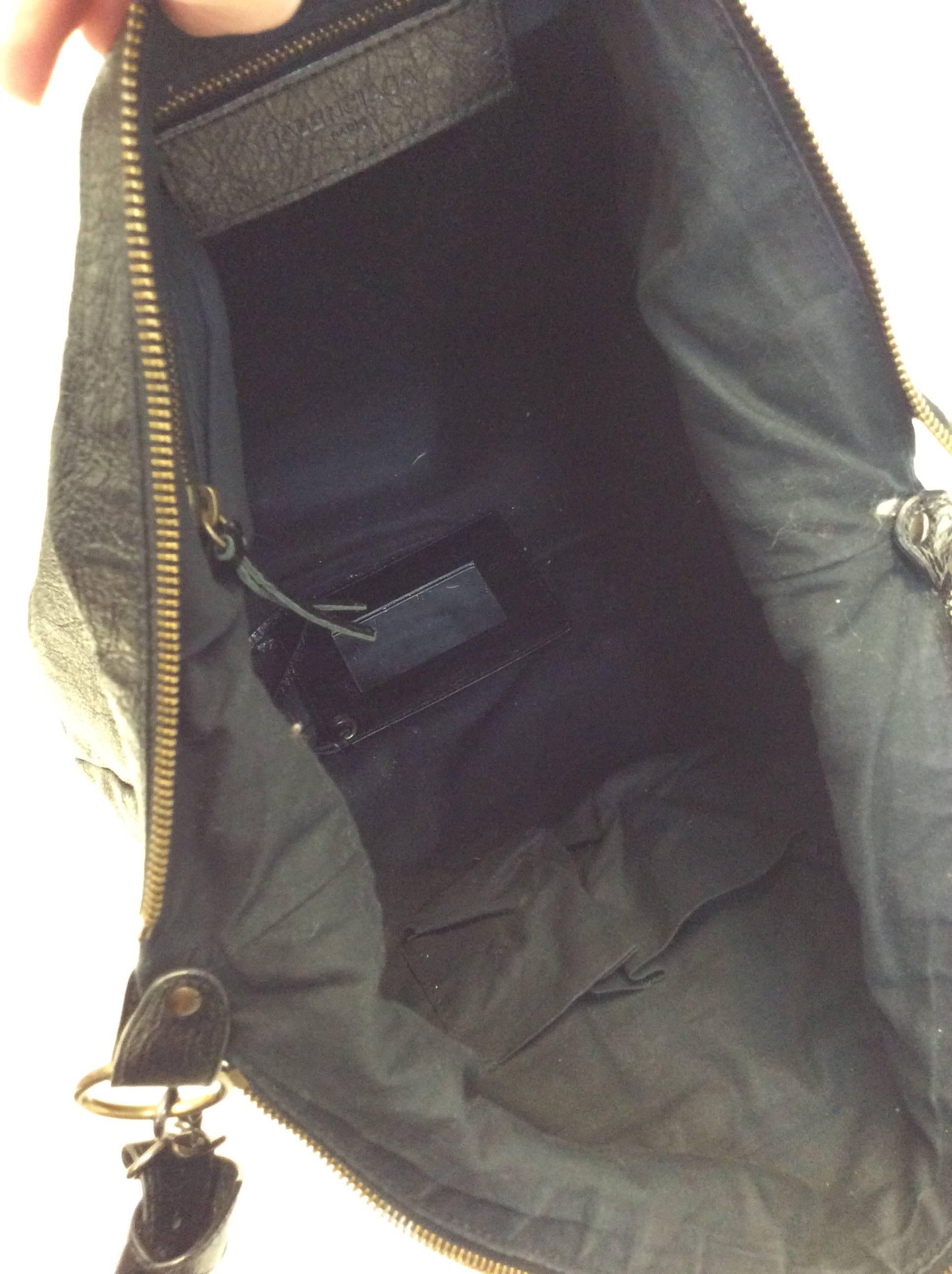 Balenciaga Black Leather Shoulder Bag For Sale 4