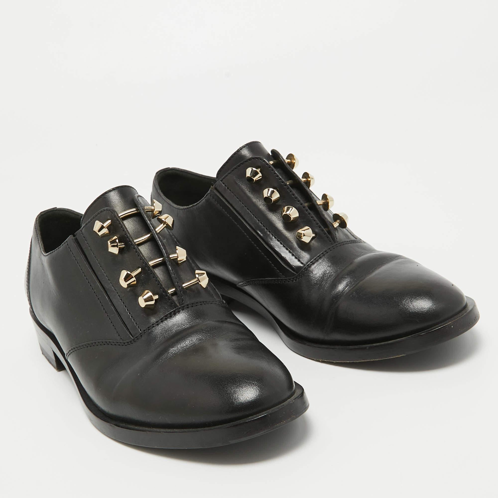 Balenciaga Black Leather Slip On Oxfords Size 39.5 In Good Condition For Sale In Dubai, Al Qouz 2