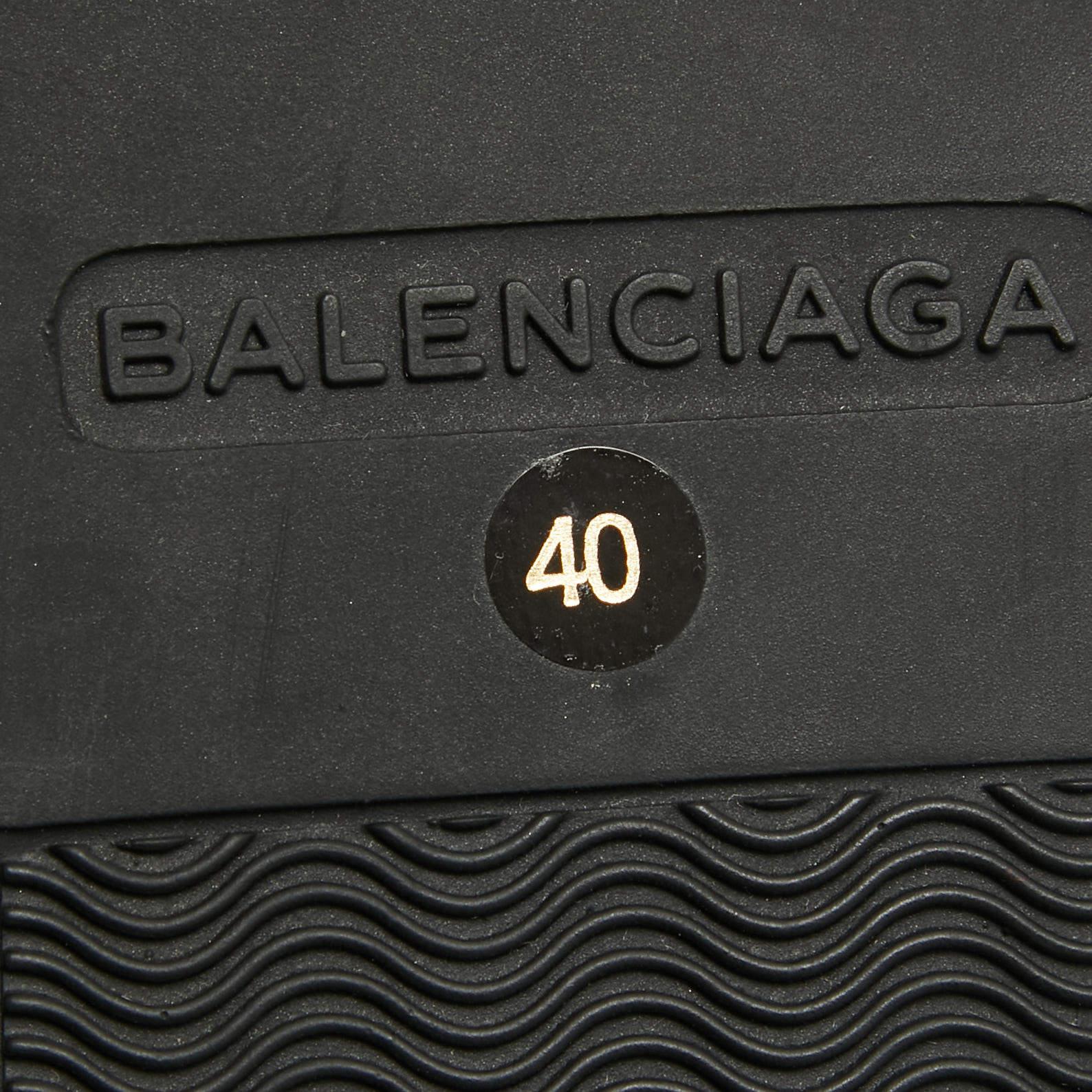 Balenciaga Schwarze Leder Slip On Turnschuhe Größe 40 im Angebot 2