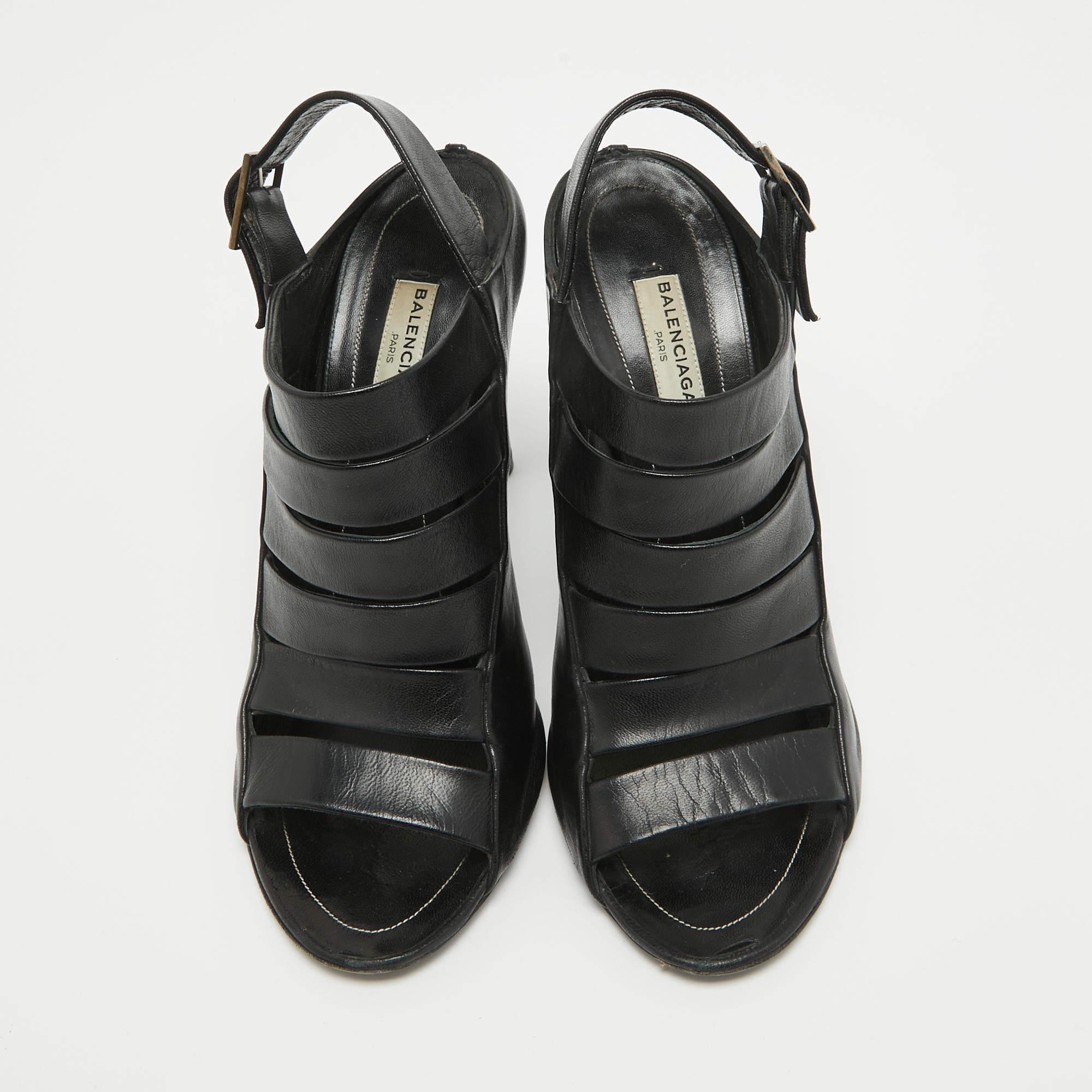 Balenciaga Black Leather Strappy Slingback Sandals Size 39 In Good Condition For Sale In Dubai, Al Qouz 2