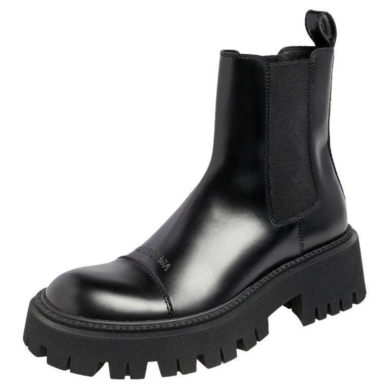Balenciaga Black Leather Tractor Ankle Boots Size 39 For Sale at 1stDibs
