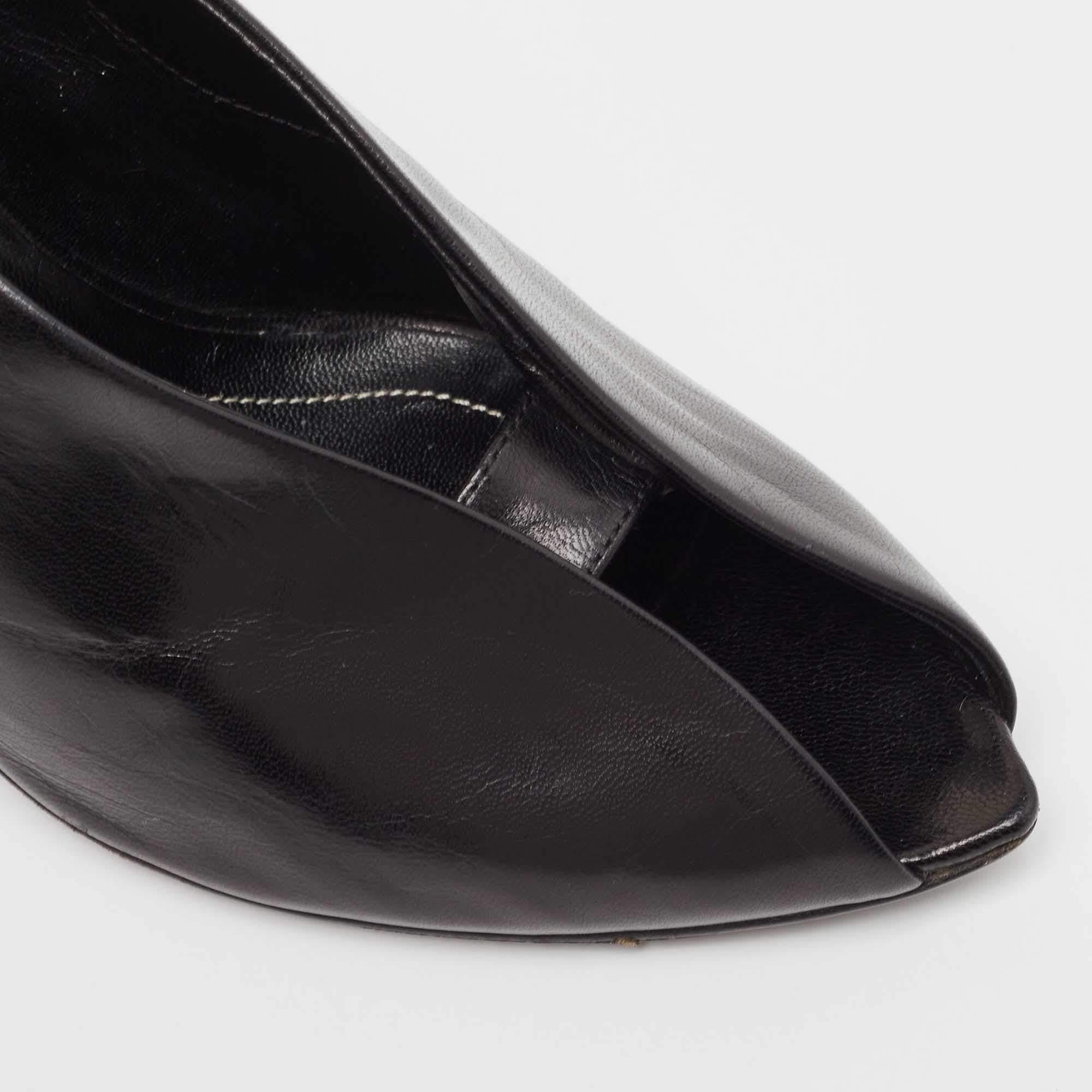 Balenciaga Black Leather V Neck Open Toe Pumps Size 36 For Sale 3