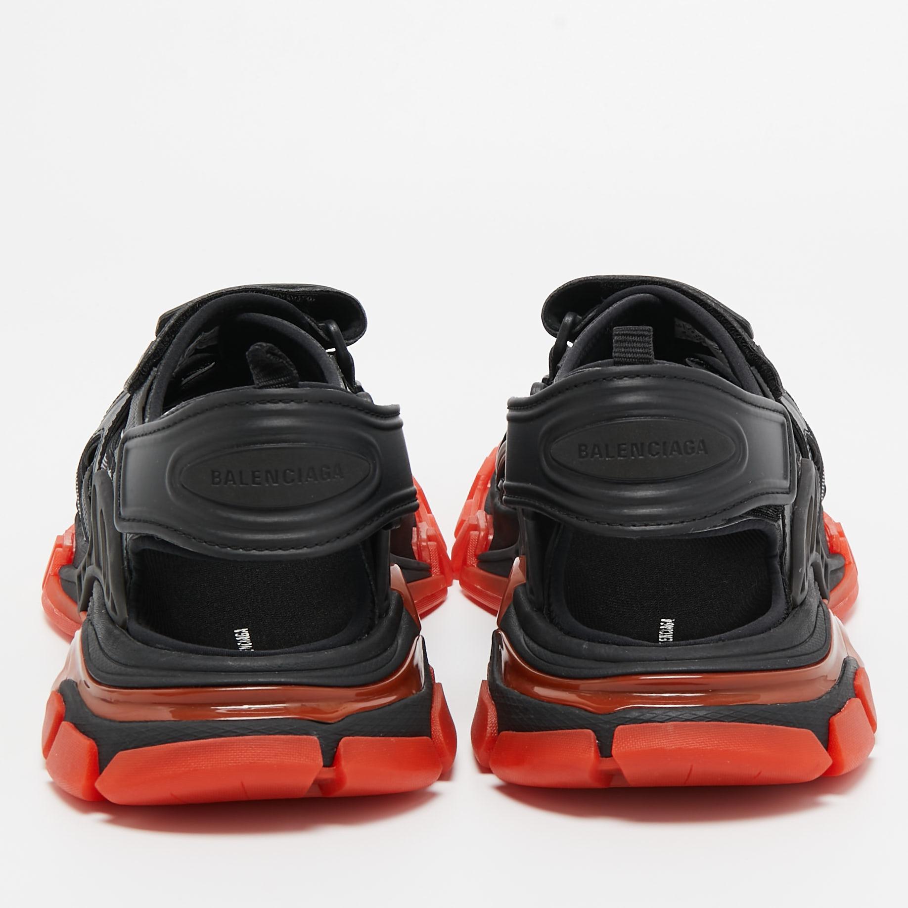 Balenciaga Black Leather Velcro Track Strap Sandals Size 44 In Excellent Condition In Dubai, Al Qouz 2