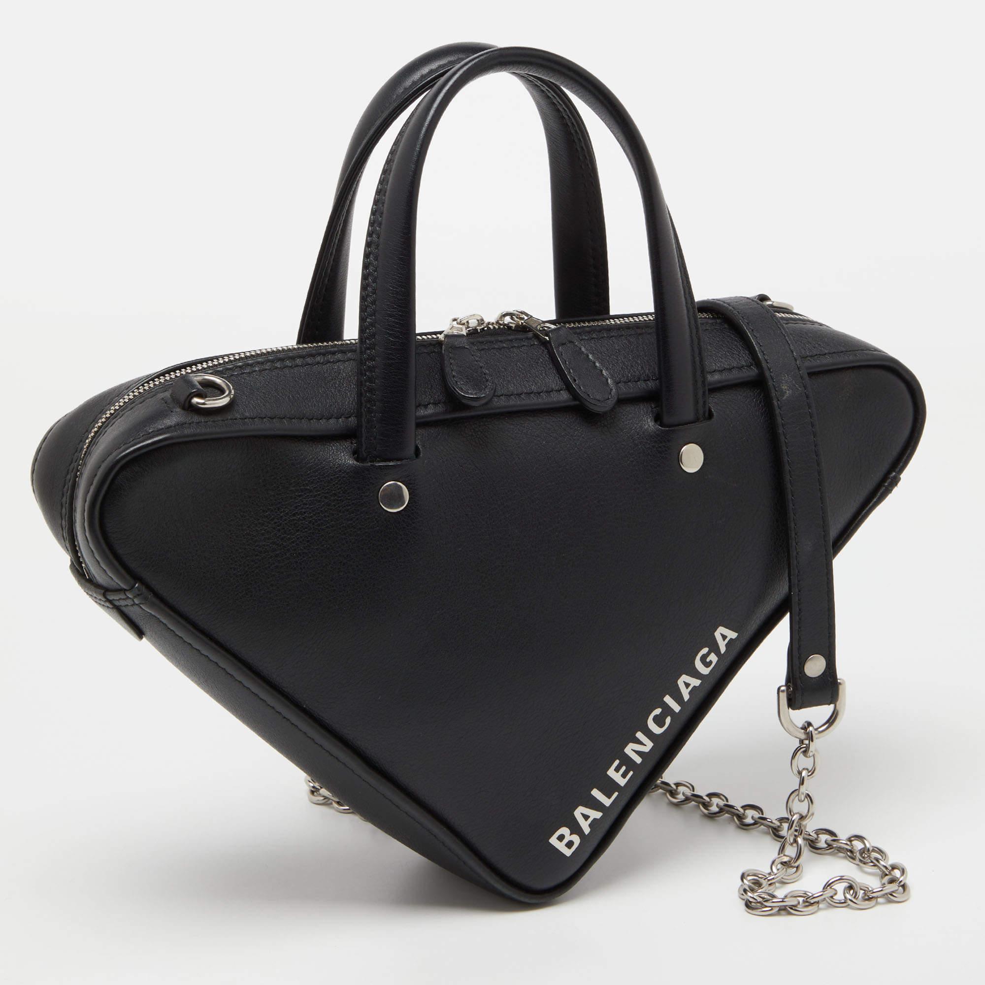 Balenciaga Black Leather XS Triangle Duffle Bag In Good Condition For Sale In Dubai, Al Qouz 2