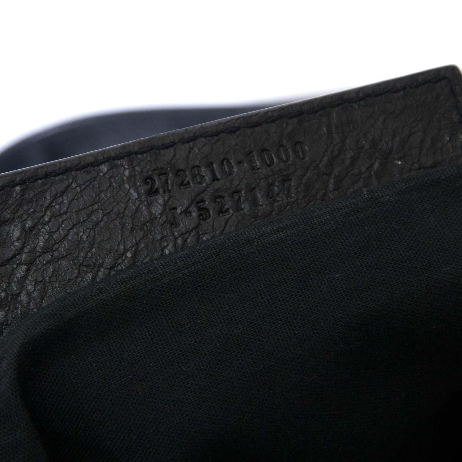 Women's or Men's Balenciaga Black Leather Zip Arena Messenger Bag For Sale