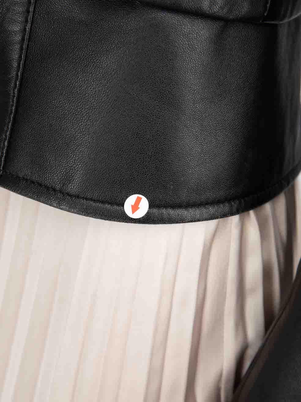 Balenciaga Veste de motard zippée en cuir noir Taille S en vente 1