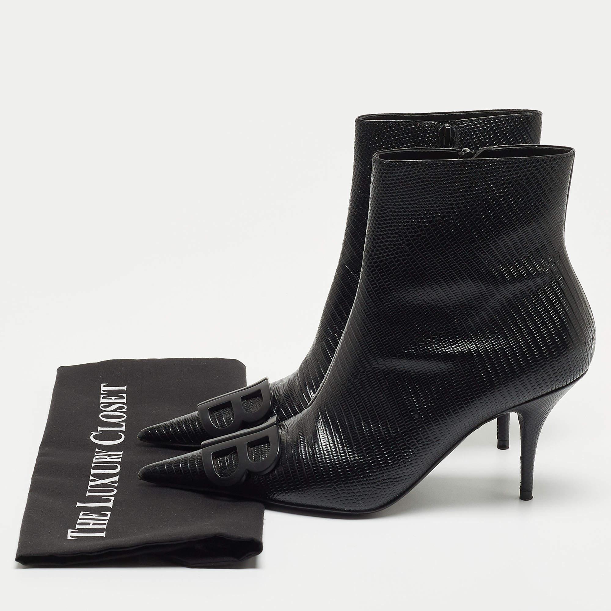 Balenciaga Black Lizard Embossed Leather Ankle Boots  In Good Condition For Sale In Dubai, Al Qouz 2