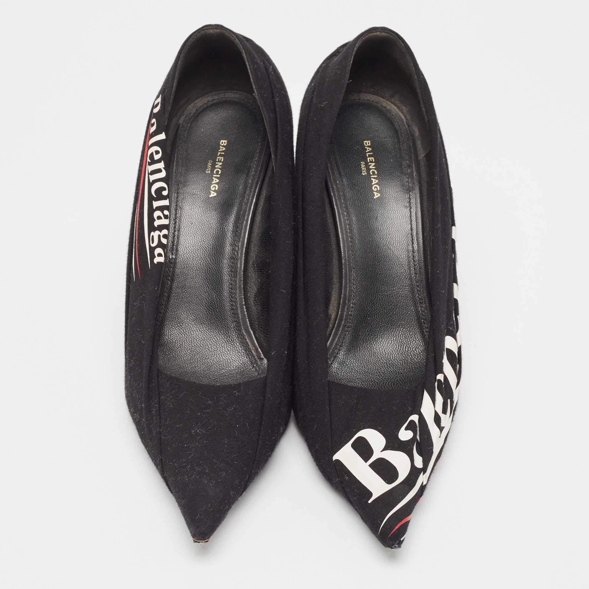 Nero Balenciaga Pumps in tessuto con stampa logo nero Taglia 38 in vendita