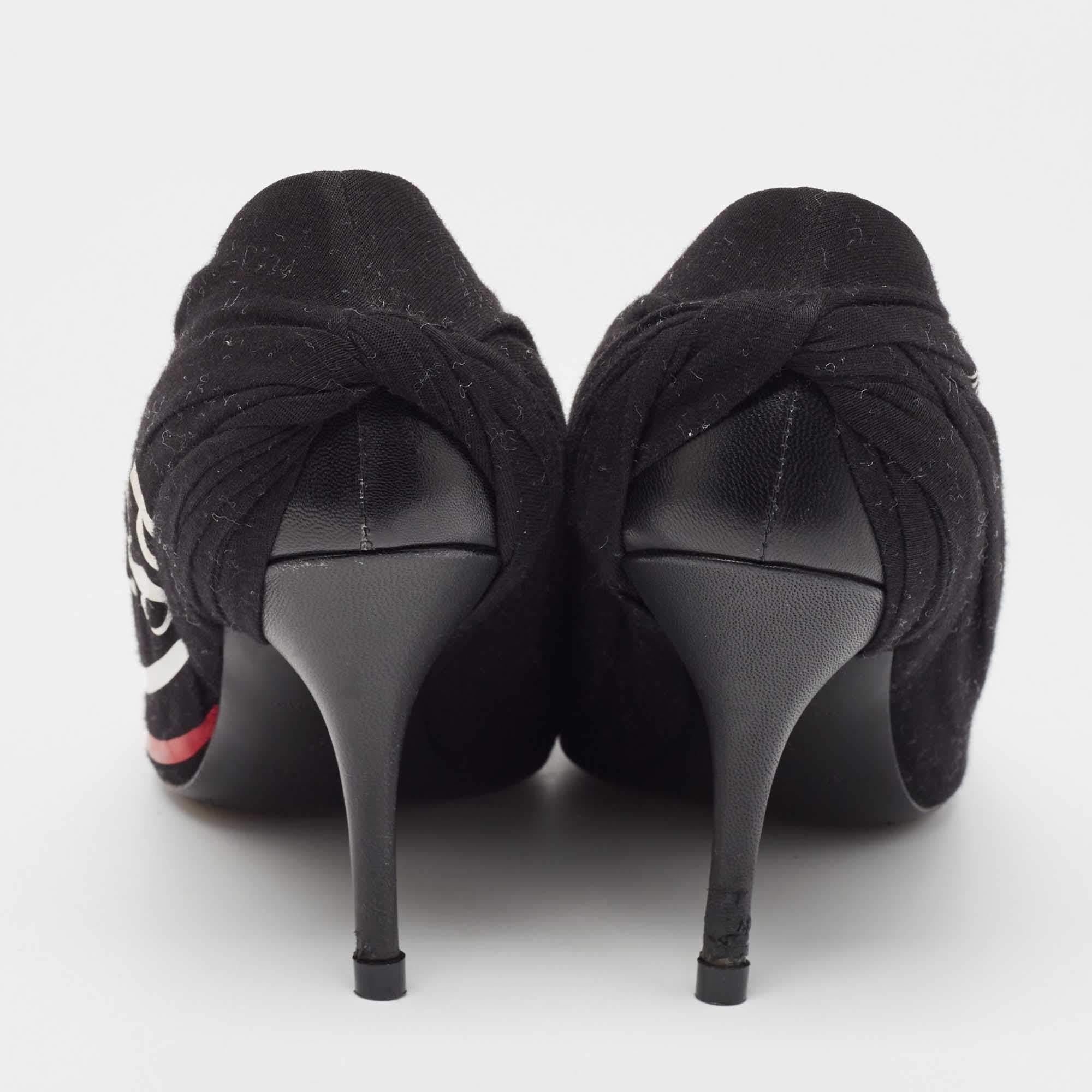 Donna Balenciaga Pumps in tessuto con stampa logo nero Taglia 38 in vendita