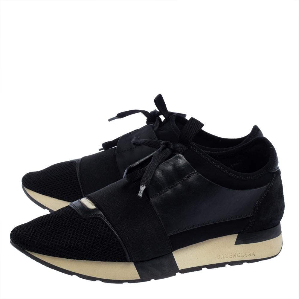 Balenciaga Black Mesh And Leather Race Runner Sneakers Size 40 In Good Condition In Dubai, Al Qouz 2