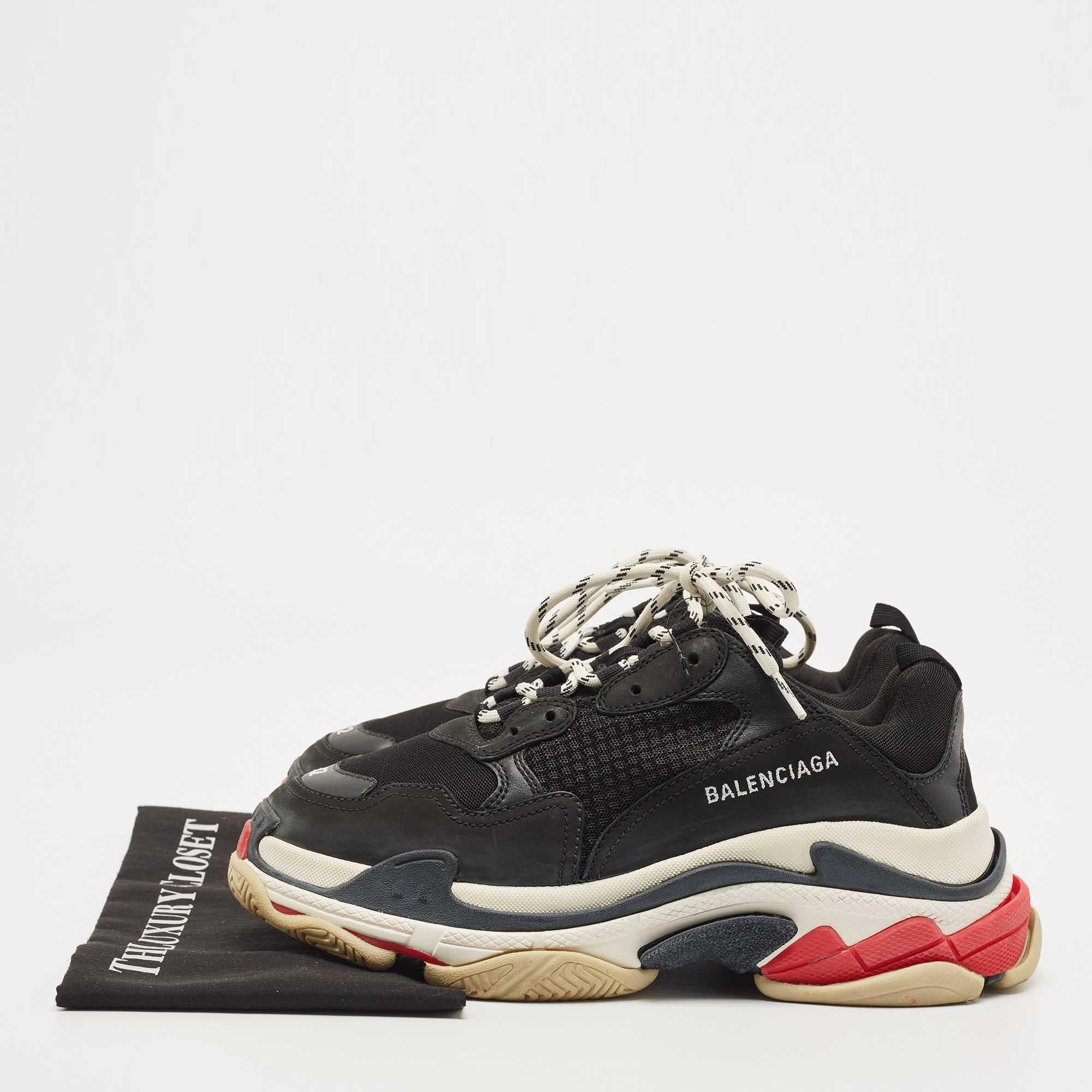 Balenciaga Black Mesh and Leather Triple S Lace Up Sneaker For Sale 2