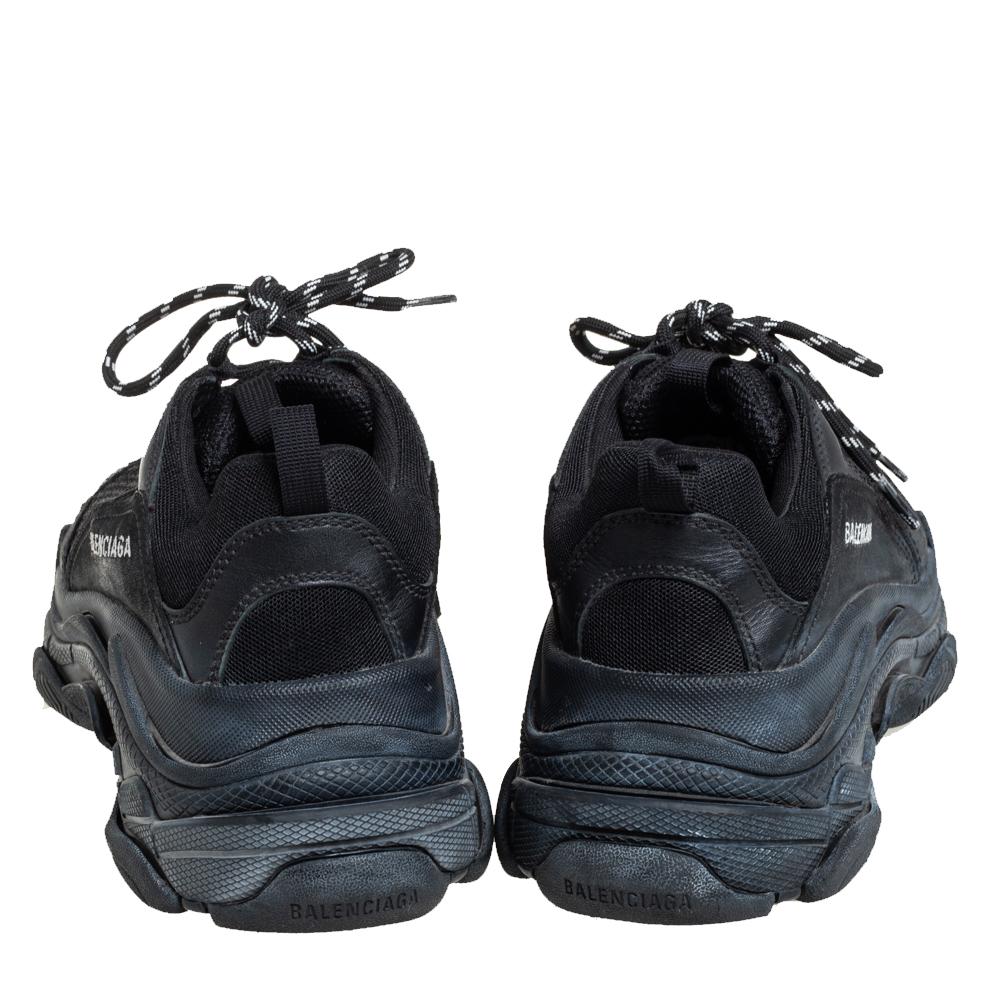 Balenciaga Black Mesh And Leather Triple S Low Top Sneakers Size 40 In Good Condition In Dubai, Al Qouz 2