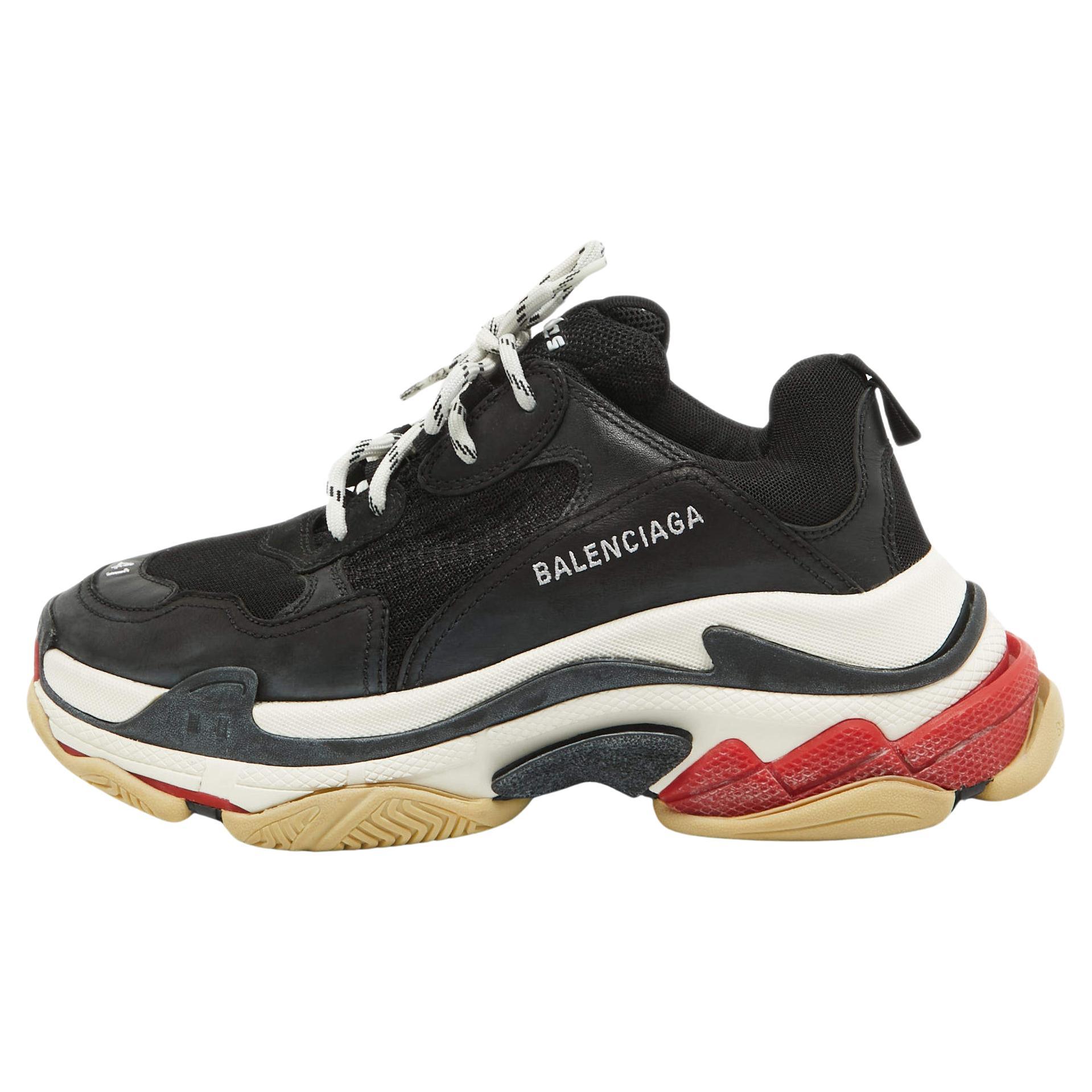 Balenciaga Black Mesh and Leather Triple S Low Top Sneakers Size 40 For Sale