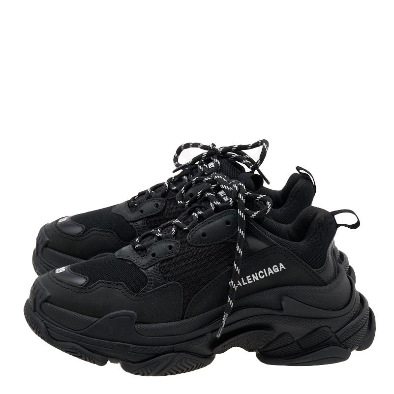 One of Balenciaga's many hit designs, the Triple S is a shoe that strays away from minimal forms and simple silhouettes. These are crafted from a mix of materials into a chunky size, achieved by the high complex soles. They feature the shoe size on
