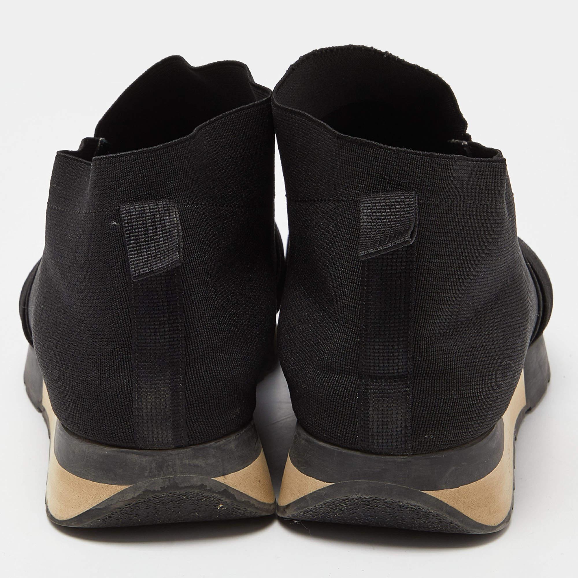 Women's Balenciaga Black Mesh and Nylon Race Runner Sneakers Size 40 For Sale