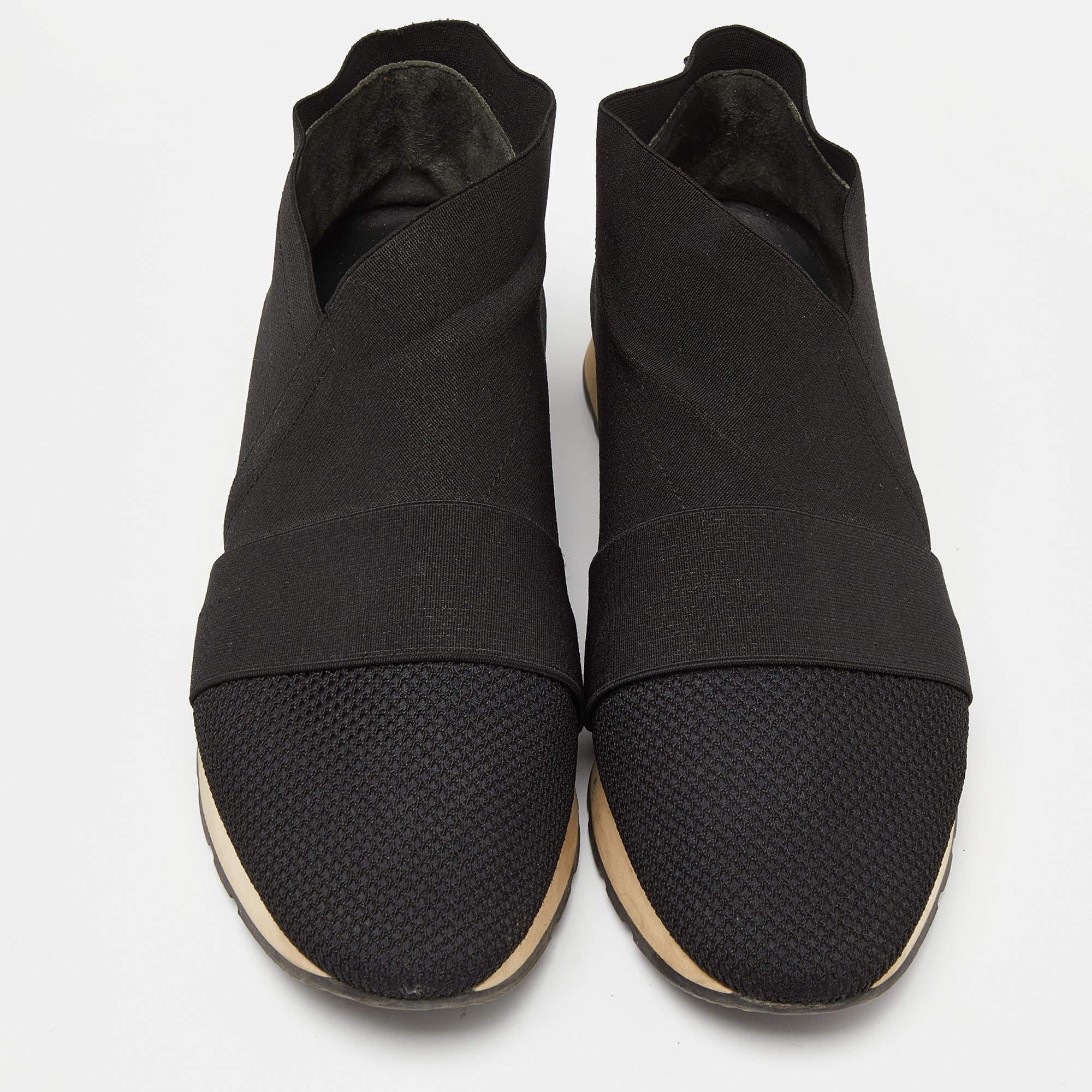 Balenciaga Black Mesh and Nylon Race Runner Sneakers Size 40 For Sale 3