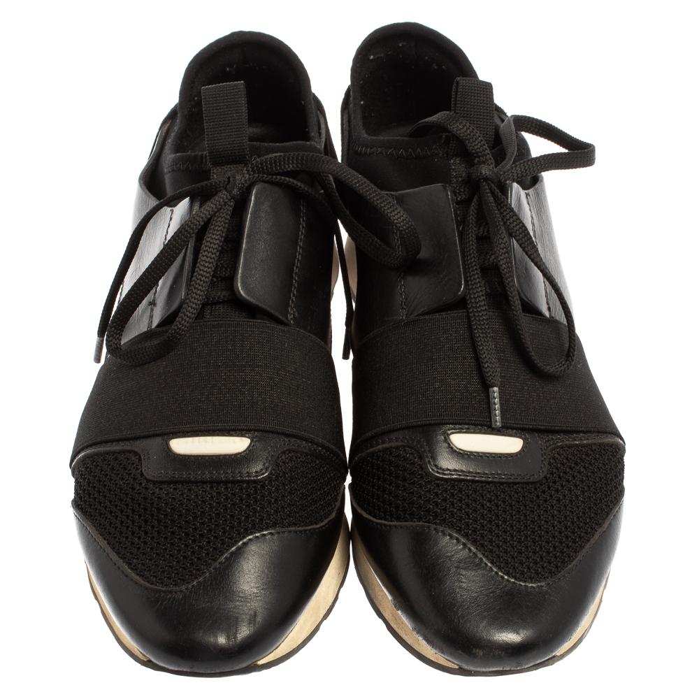 Balenciaga Black Mesh And Suede Leather Race Runner Low-Top Sneakers Size 39 In Good Condition In Dubai, Al Qouz 2