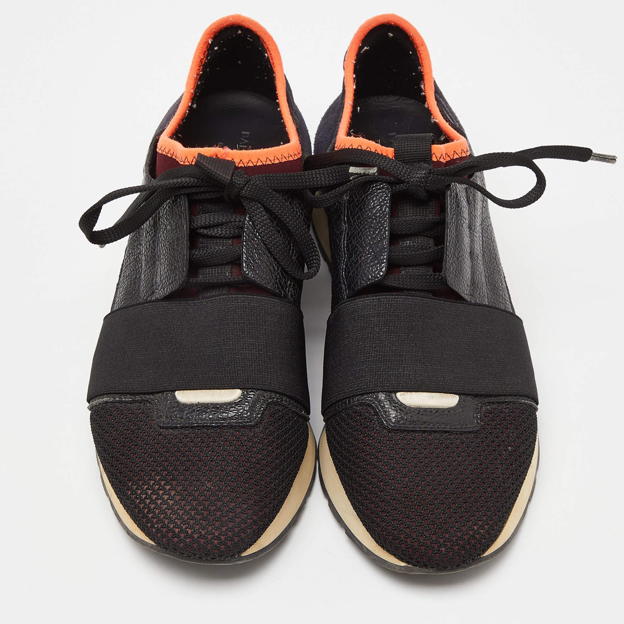 Balenciaga Black Mesh and Textured Leather Race Runner Sneakers Size 37 In Good Condition For Sale In Dubai, Al Qouz 2
