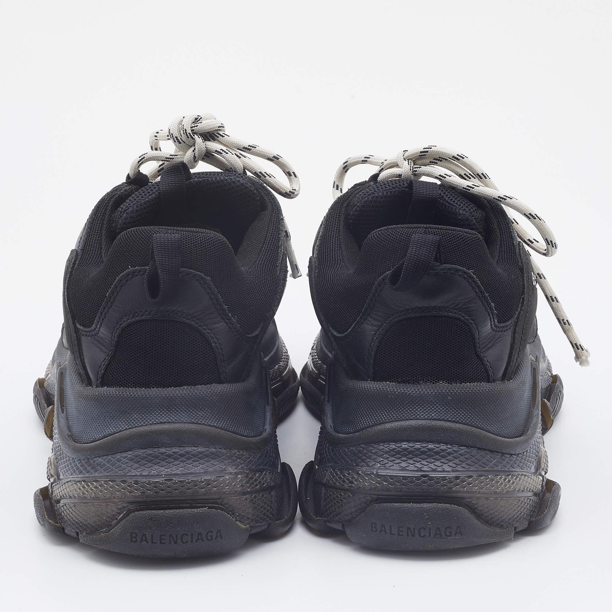 Balenciaga Black Mesh Suede and Leather Triple S Sneakers Size 44 In Fair Condition In Dubai, Al Qouz 2