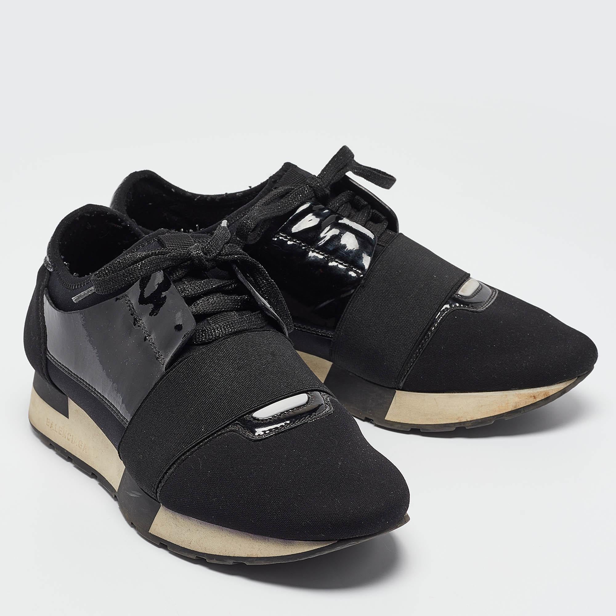 Baskets de course Balenciaga noires et vernies, taille 39 Bon état - En vente à Dubai, Al Qouz 2