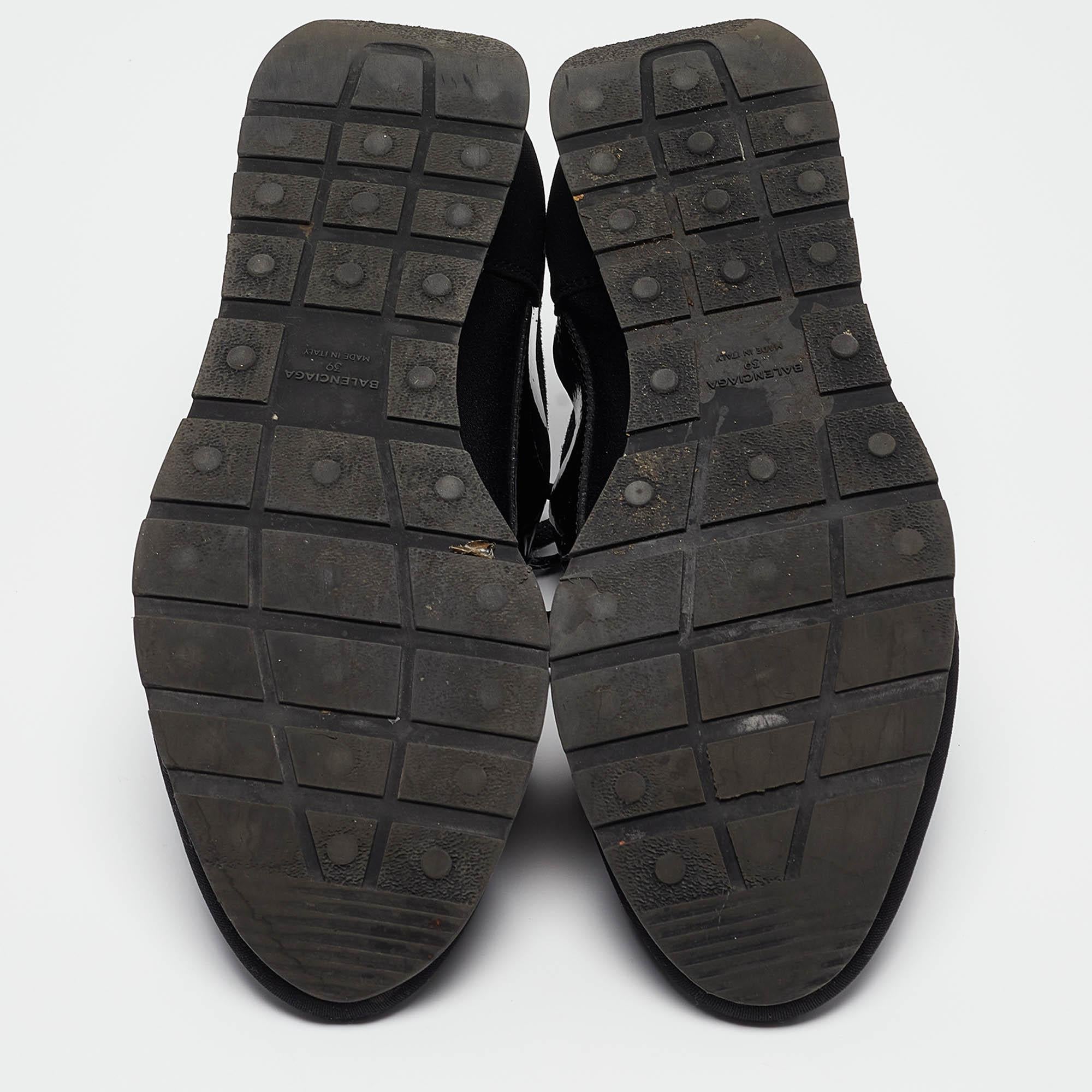 Baskets de course Balenciaga noires et vernies, taille 39 en vente 1