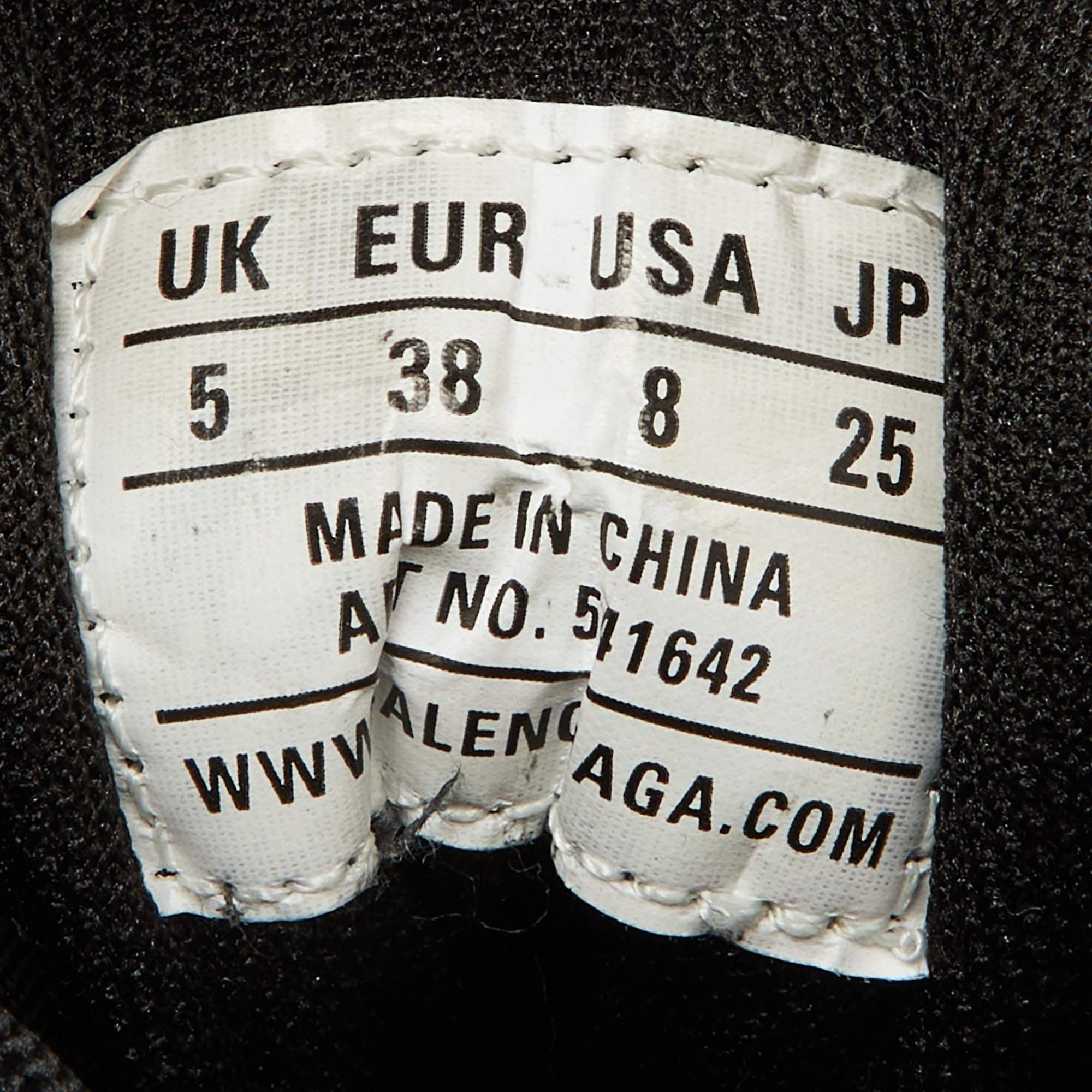 Balenciaga - Sneakers Triple S in nylon e pelle scamosciata nera - misura 38 in vendita 3
